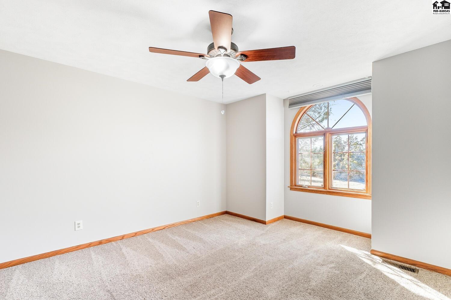 5804 W 50th Avenue Hutchinson KS 67502