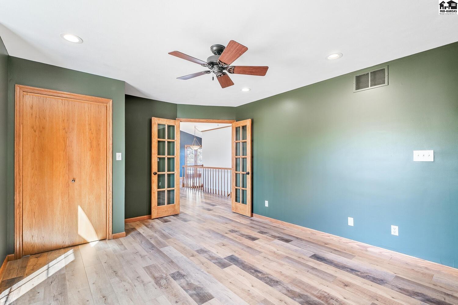 5804 W 50th Avenue Hutchinson KS 67502