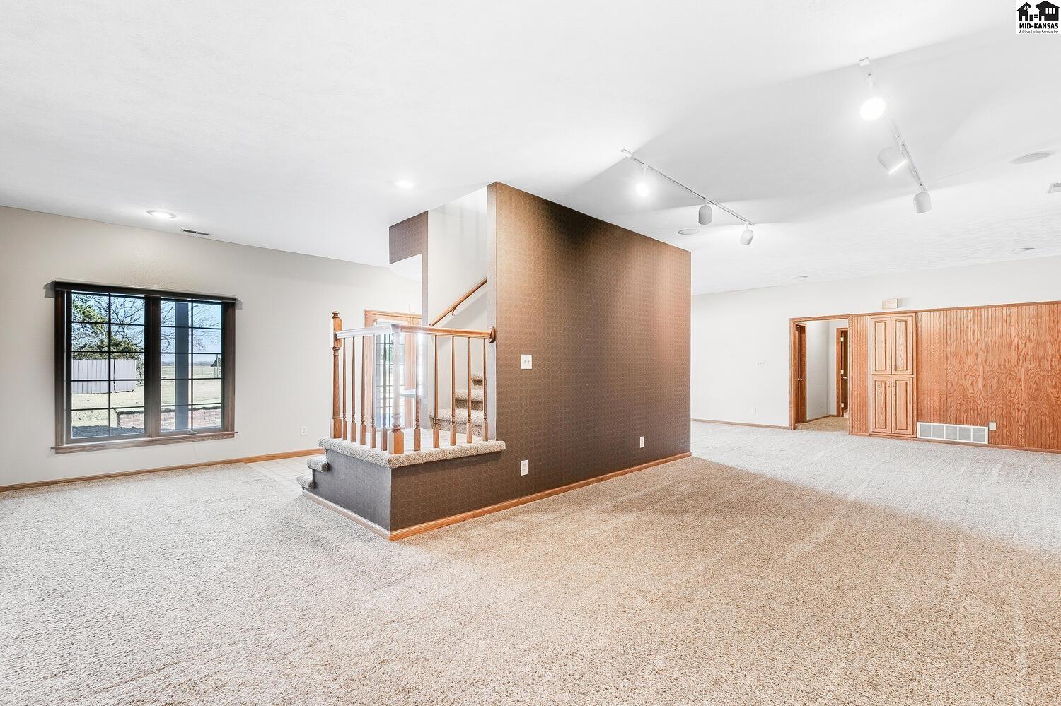 5804 W 50th Avenue Hutchinson KS 67502