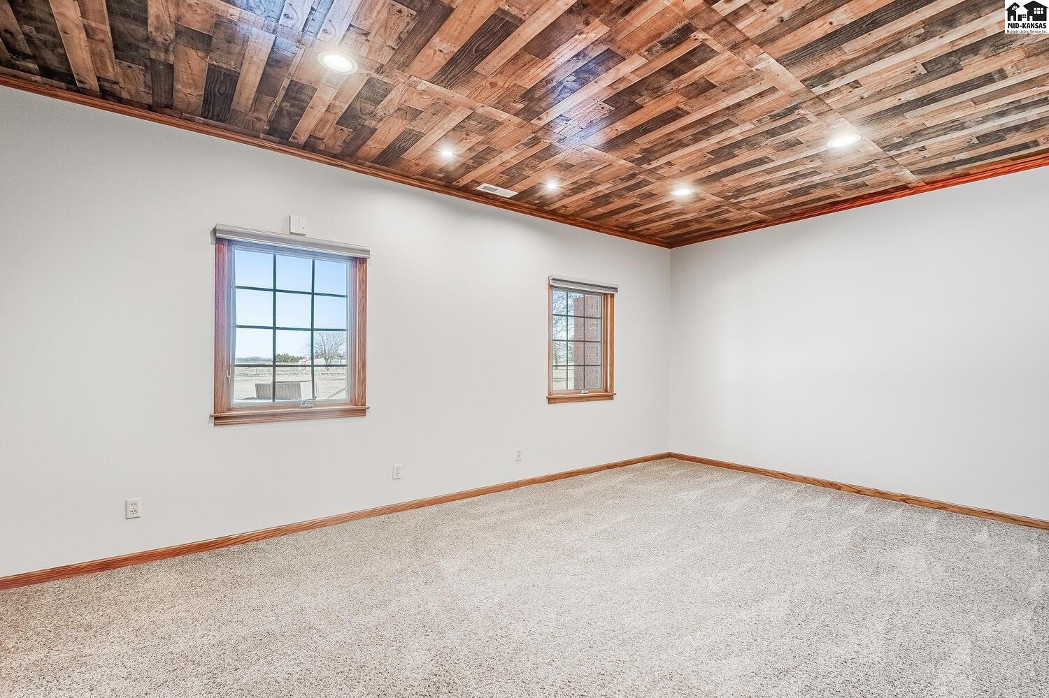 5804 W 50th Avenue Hutchinson KS 67502