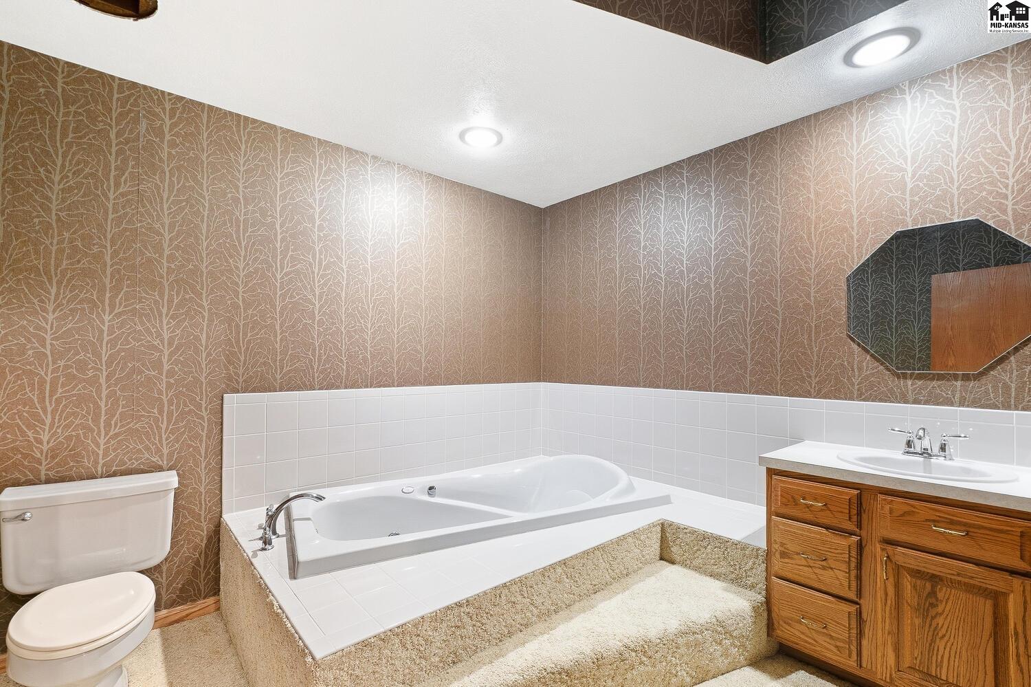 5804 W 50th Avenue Hutchinson KS 67502