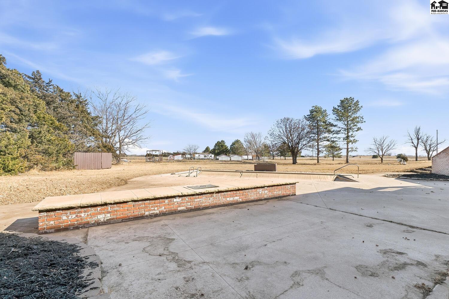 5804 W 50th Avenue Hutchinson KS 67502