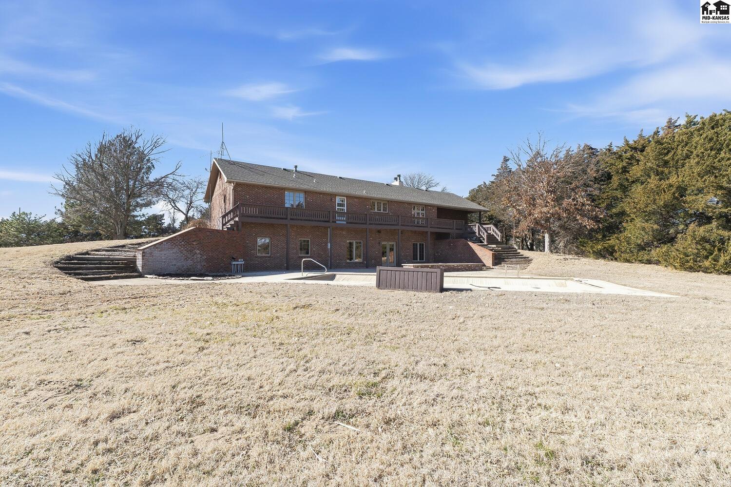 5804 W 50th Avenue Hutchinson KS 67502