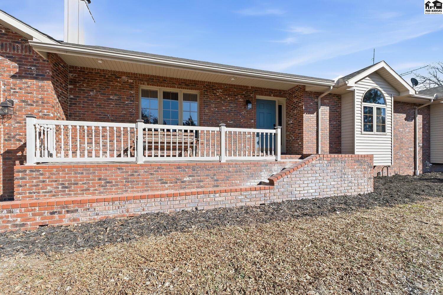 5804 W 50th Avenue Hutchinson KS 67502