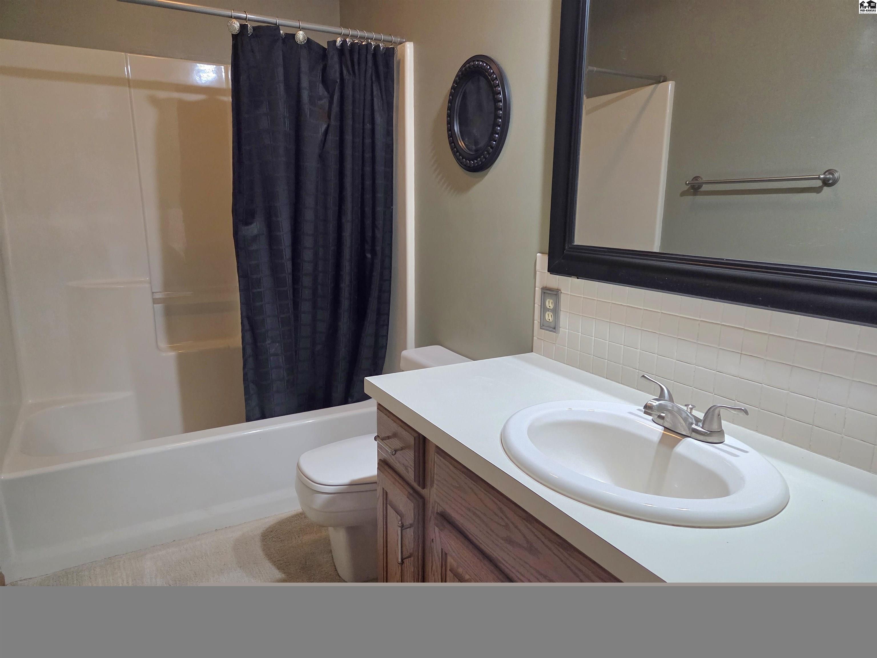 1314 E 19th Avenue Hutchinson KS 67502