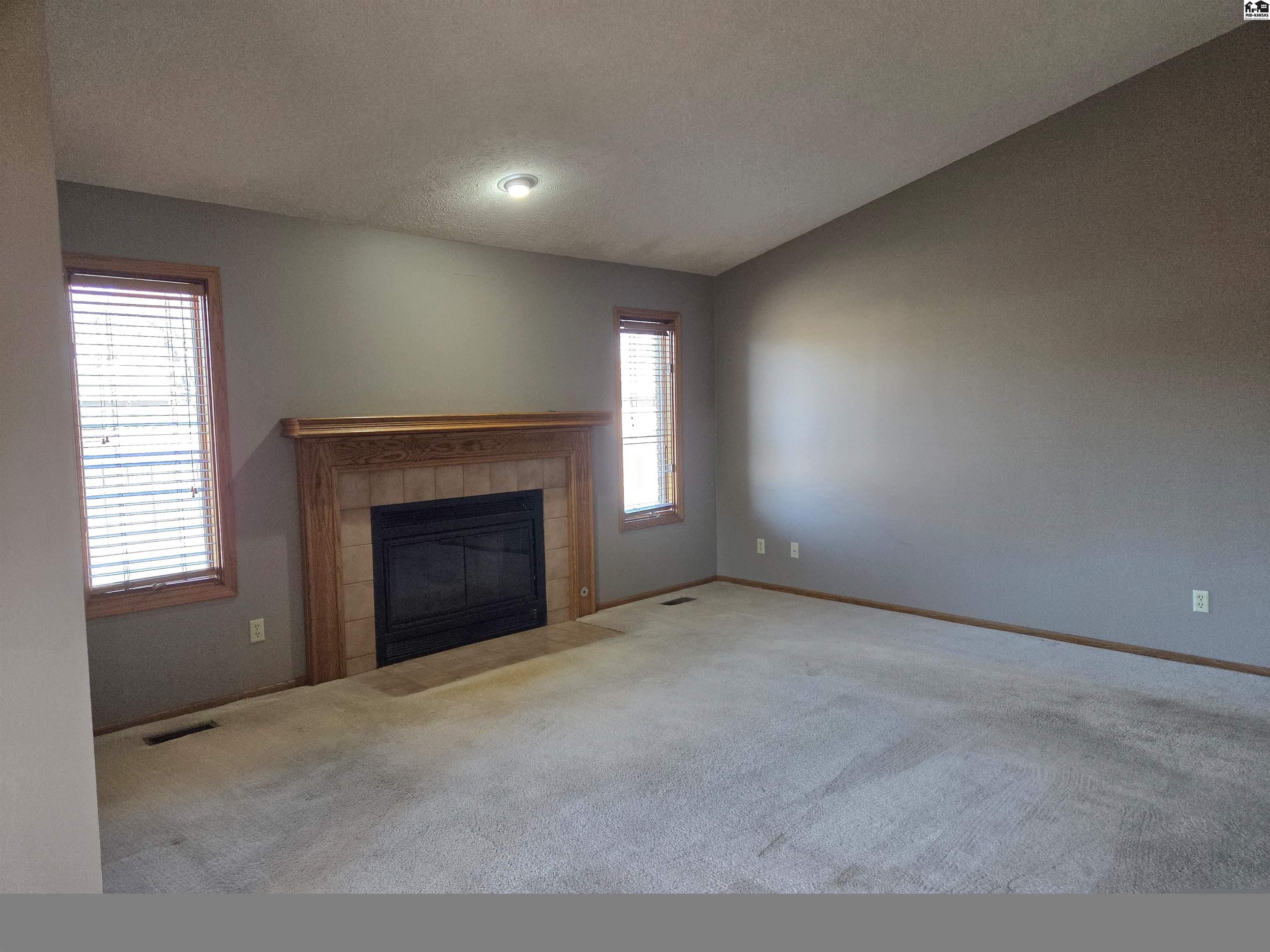 1314 E 19th Avenue Hutchinson KS 67502