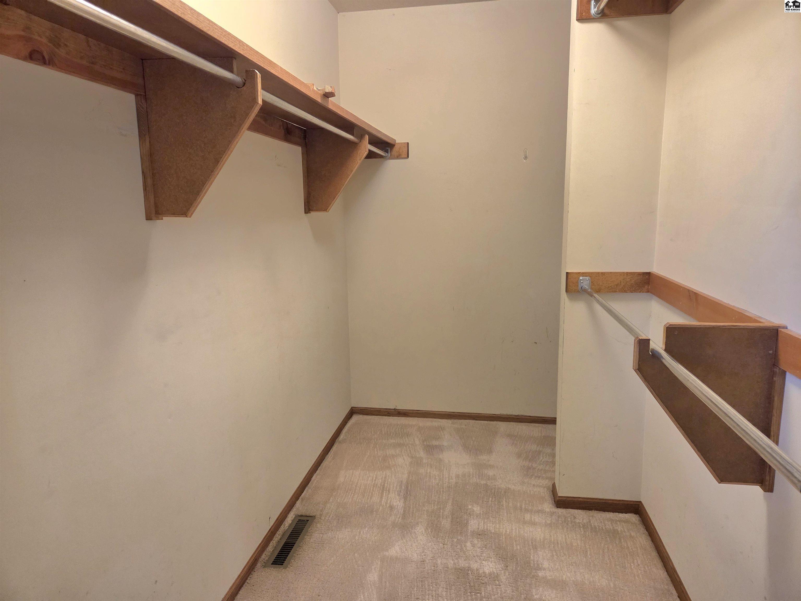 1314 E 19th Avenue Hutchinson KS 67502