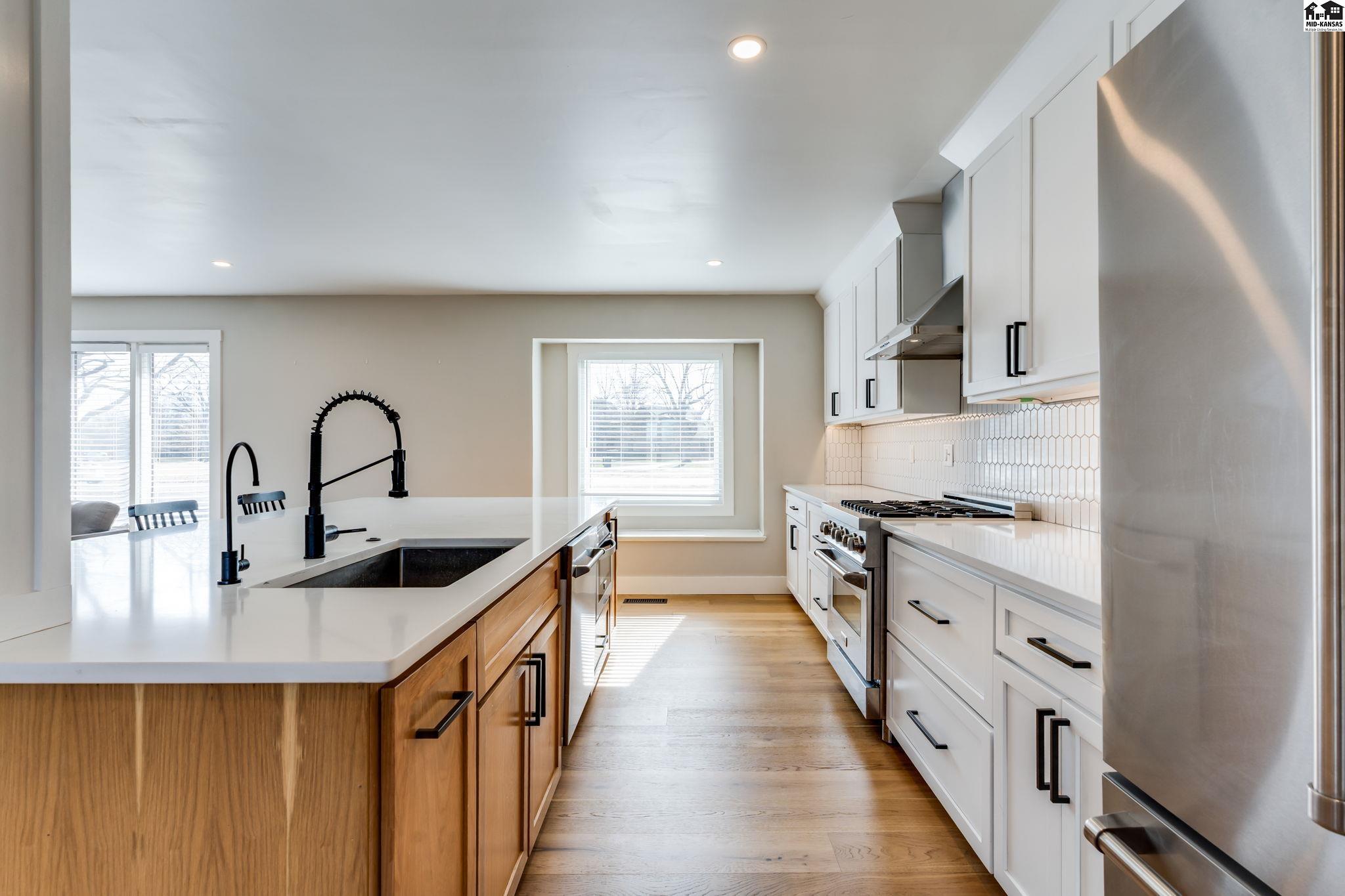 61 Willowbrook Drive Hutchinson KS 67502