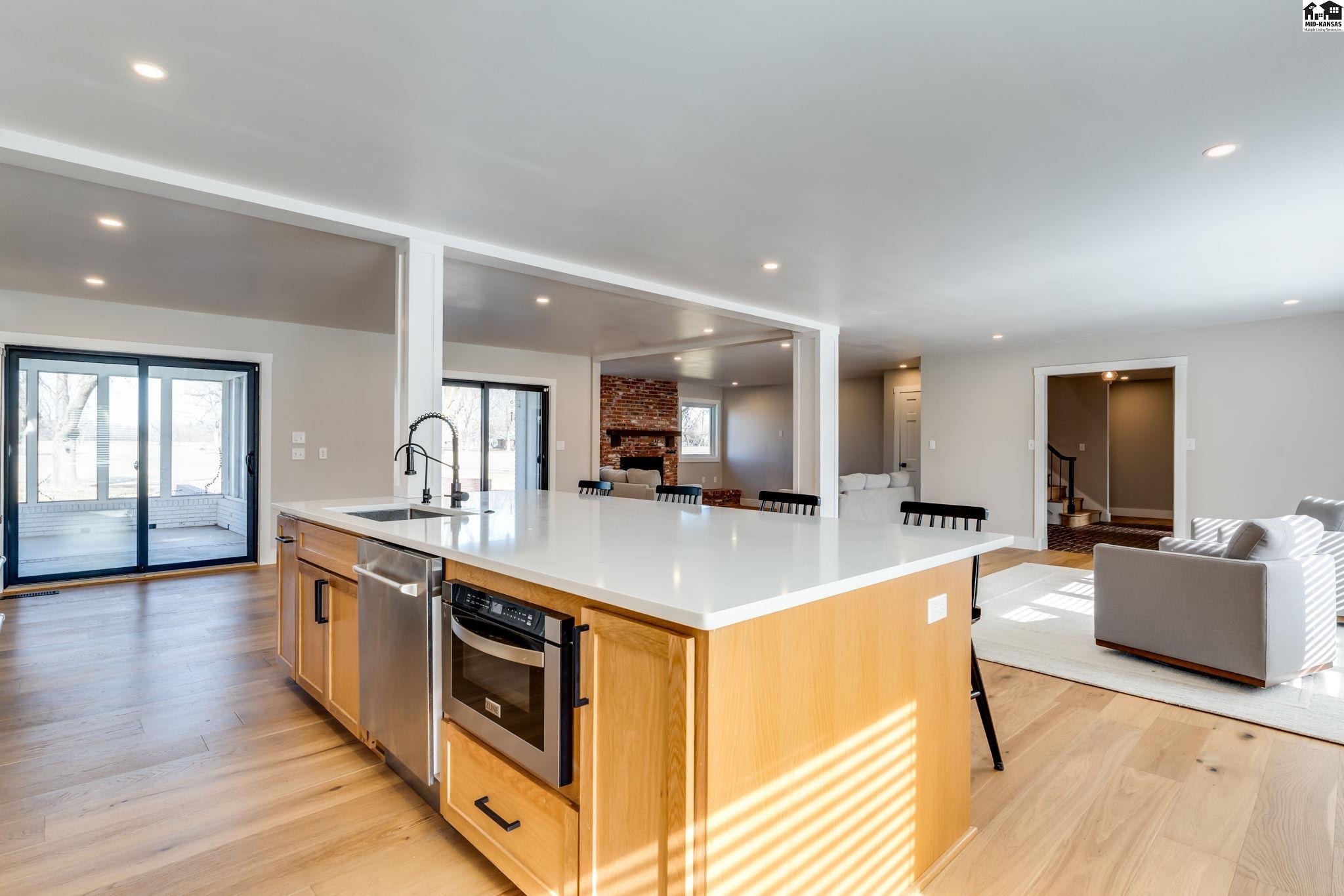 61 Willowbrook Drive Hutchinson KS 67502