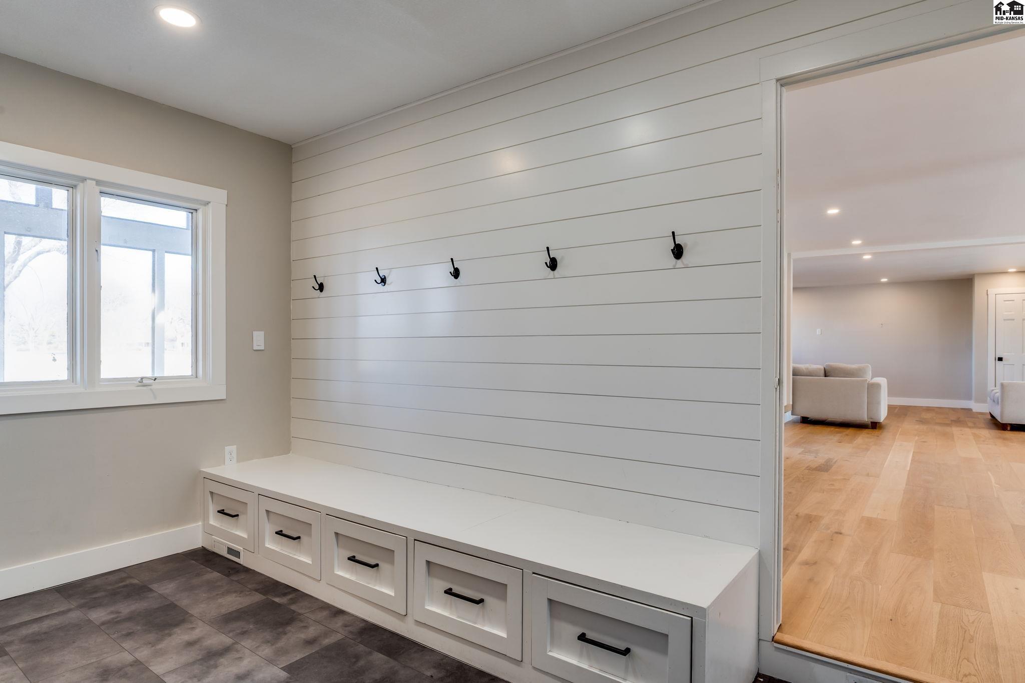 61 Willowbrook Drive Hutchinson KS 67502