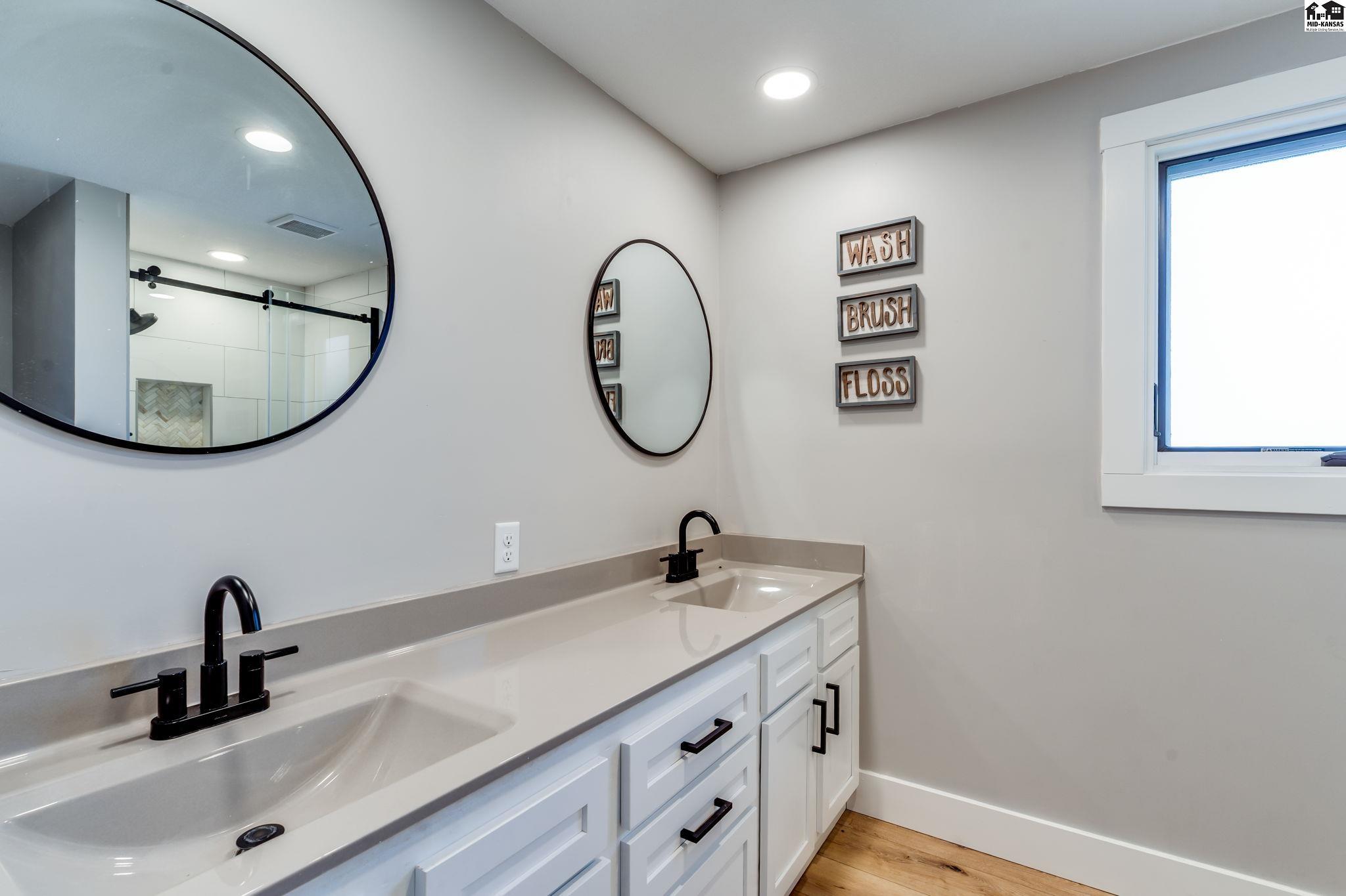 61 Willowbrook Drive Hutchinson KS 67502