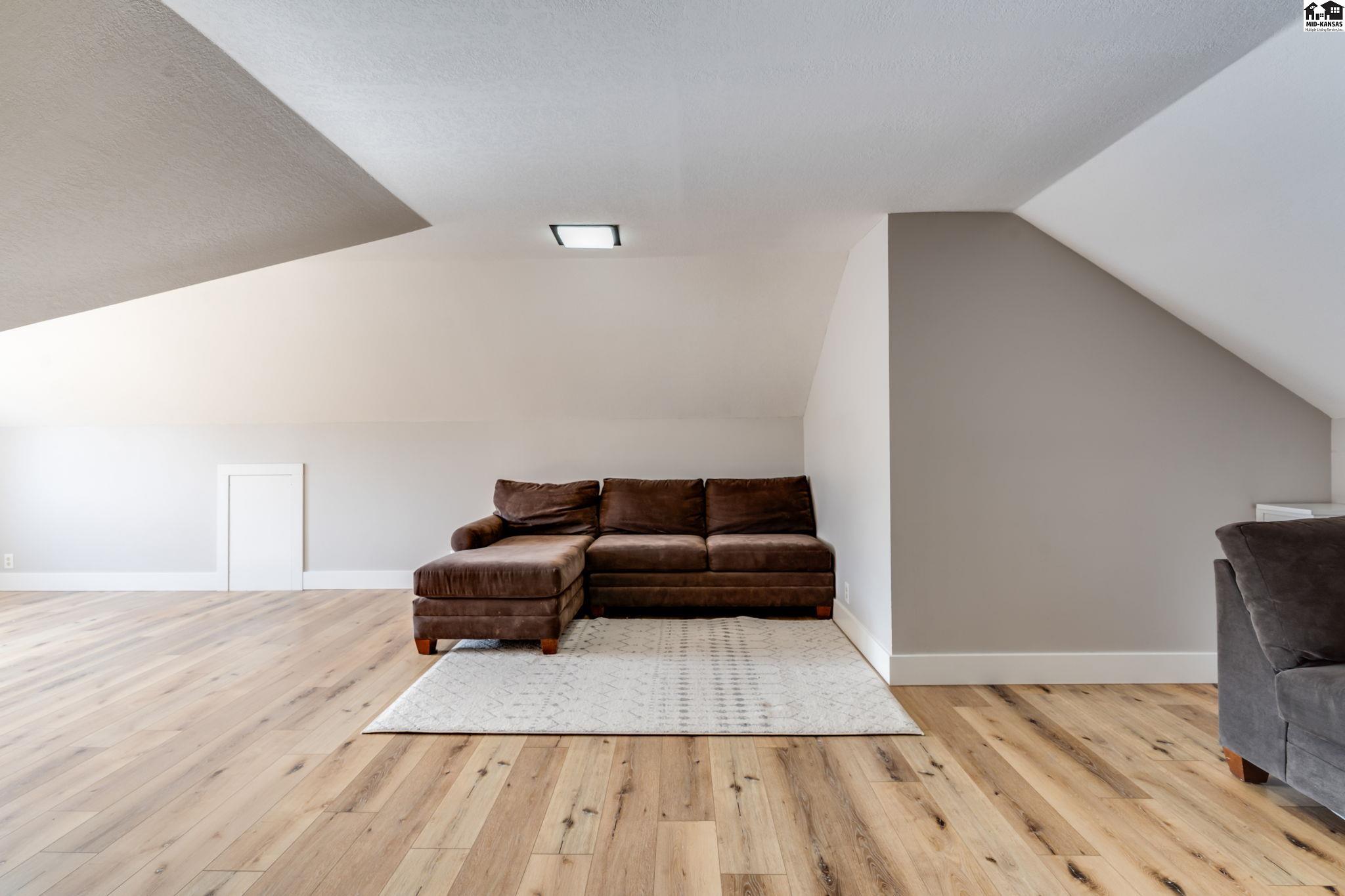 61 Willowbrook Drive Hutchinson KS 67502