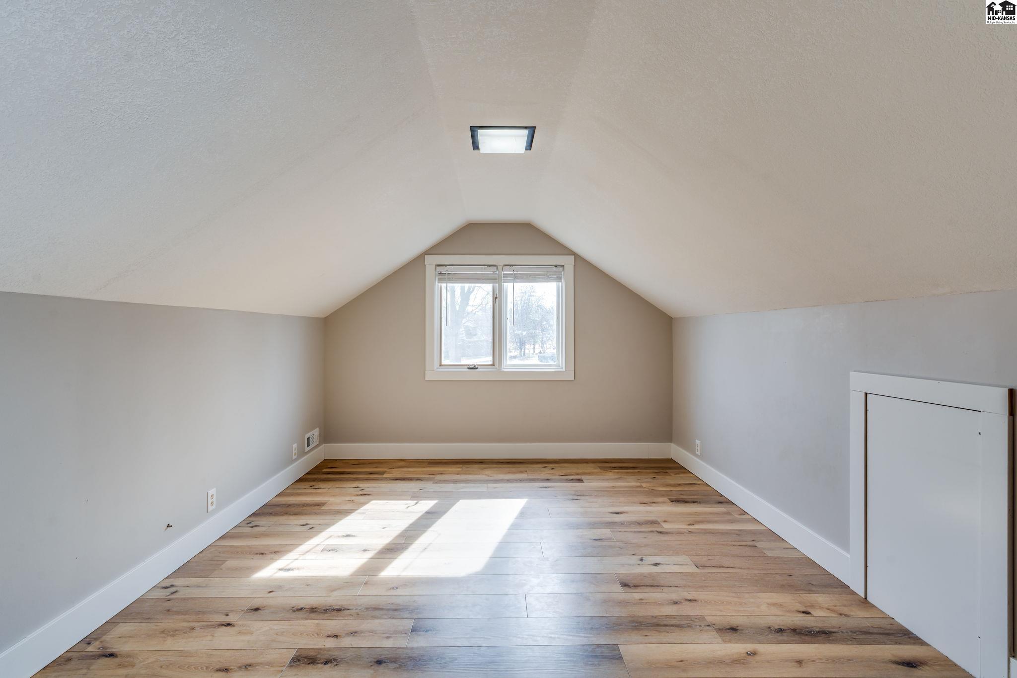 61 Willowbrook Drive Hutchinson KS 67502