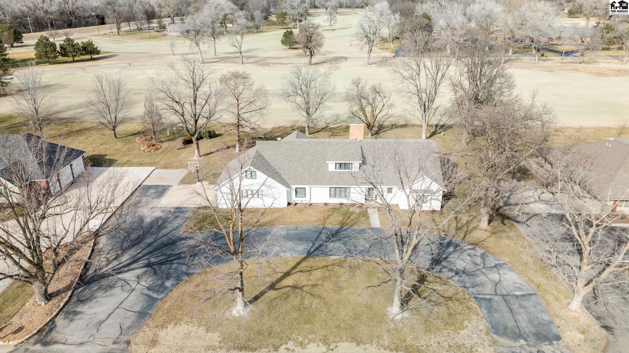 61 Willowbrook Drive Hutchinson KS 67502