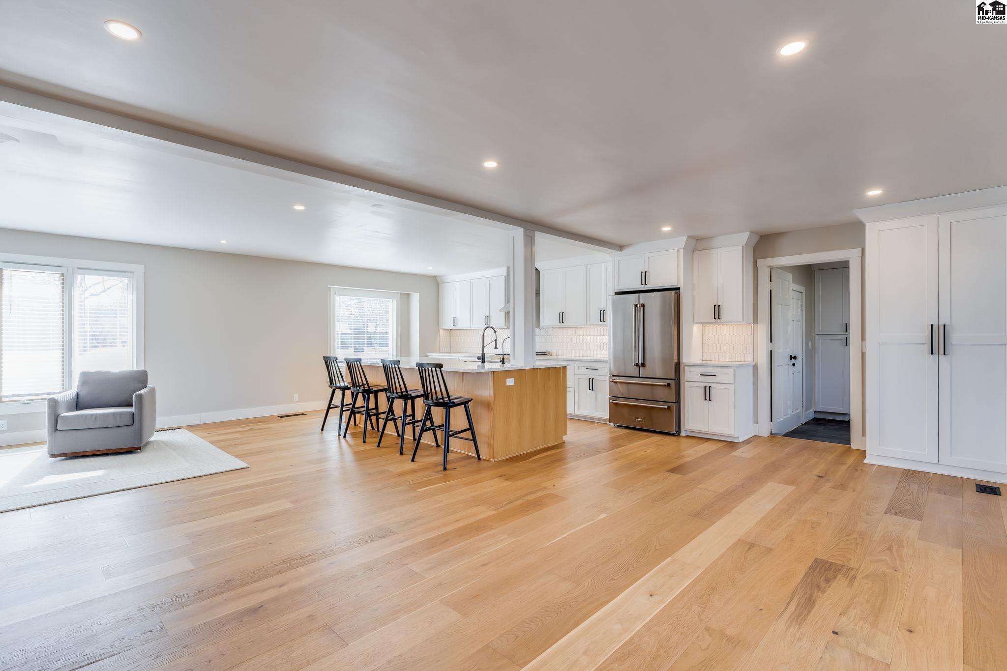 61 Willowbrook Drive Hutchinson KS 67502