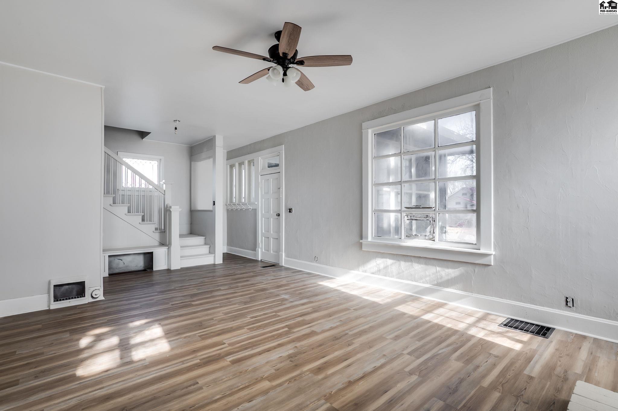 125 N Kansas Avenue Haven KS 67543