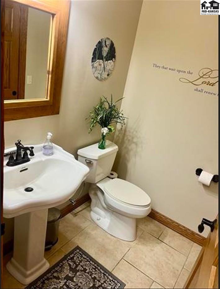 1310 E Arlington Road Hutchinson KS 67501