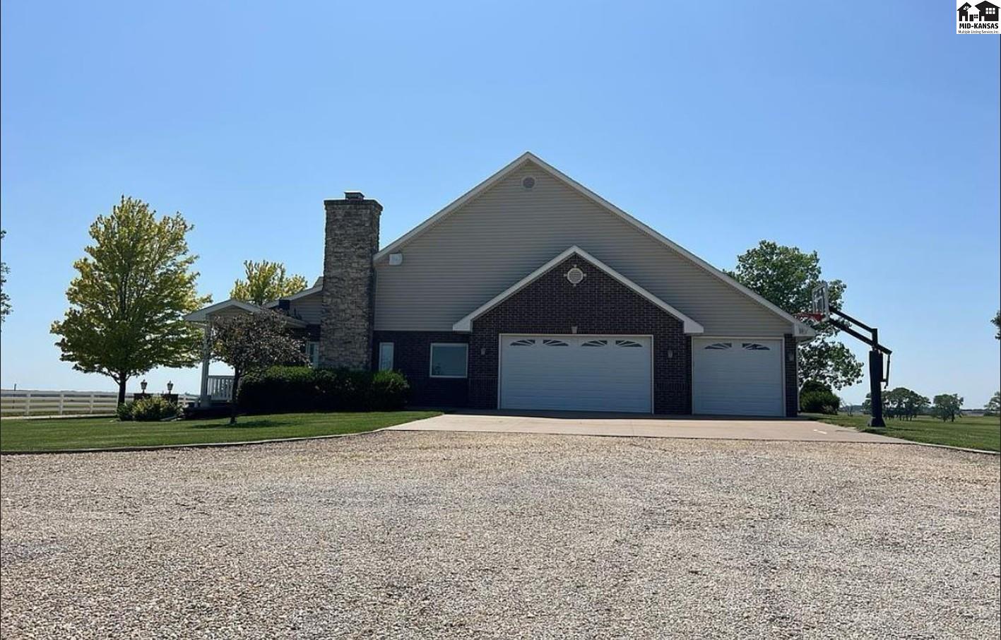 1310 E Arlington Road Hutchinson KS 67501