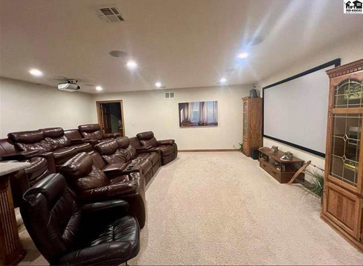 1310 E Arlington Road Hutchinson KS 67501