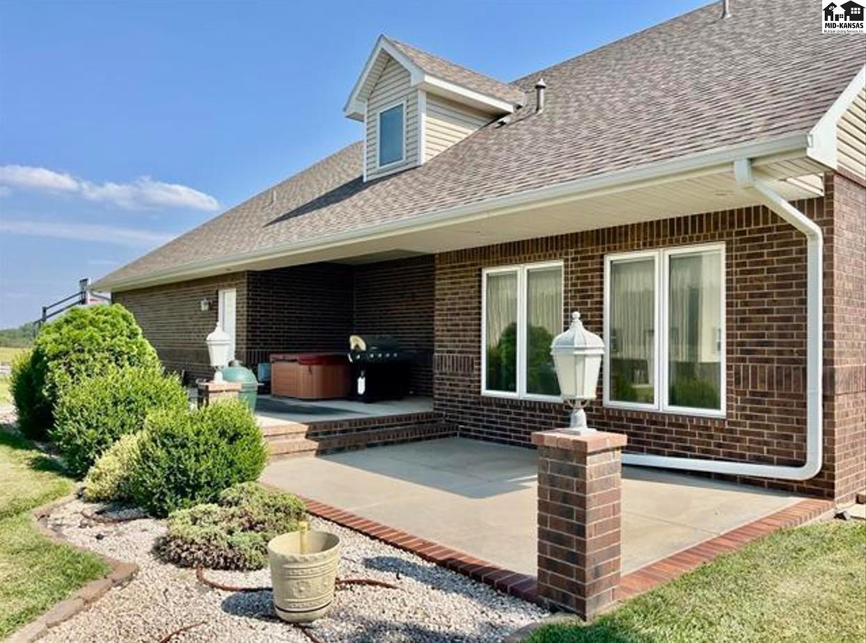 1310 E Arlington Road Hutchinson KS 67501