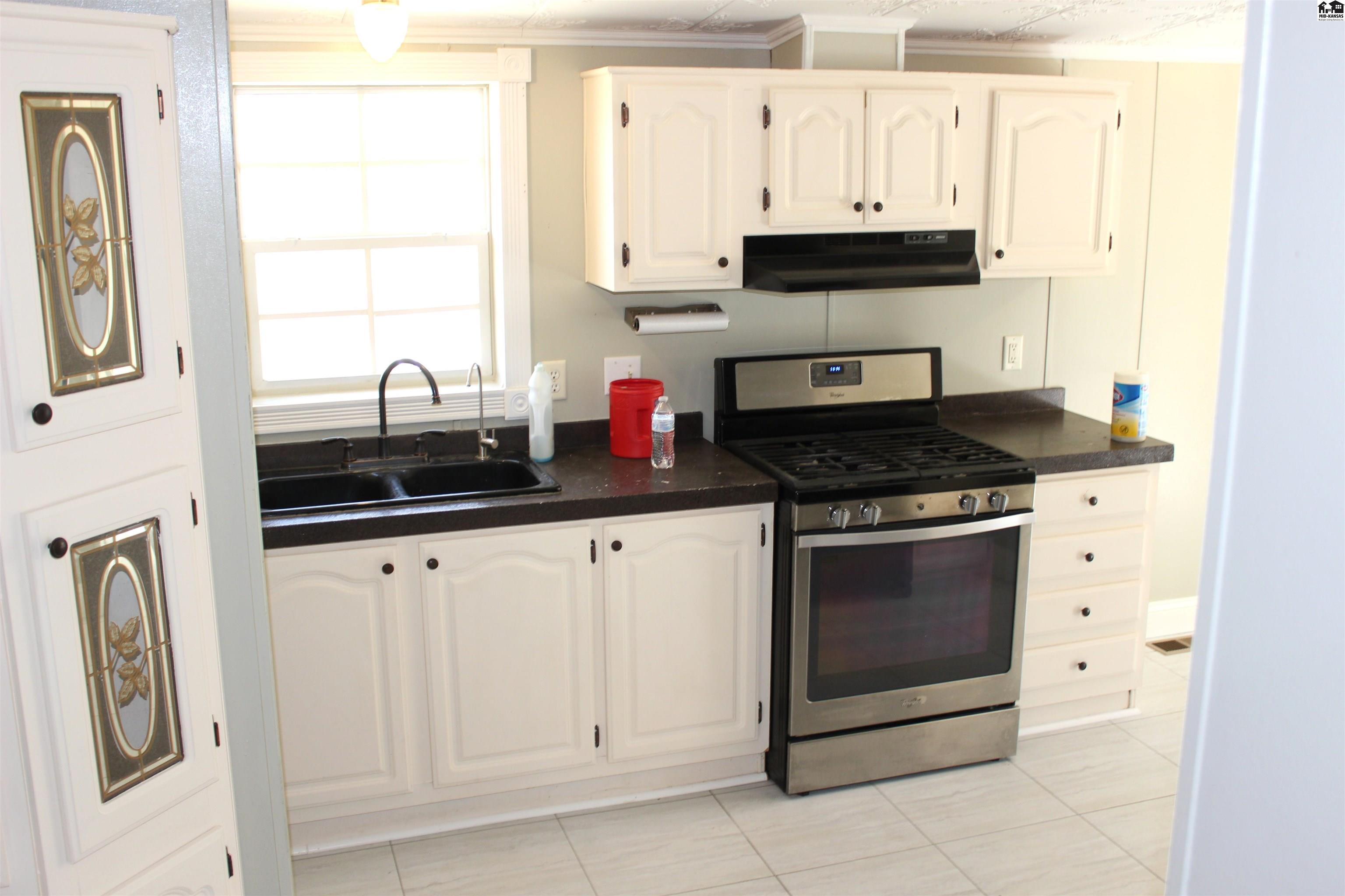 528 W Cleveland Street Marion KS 66861