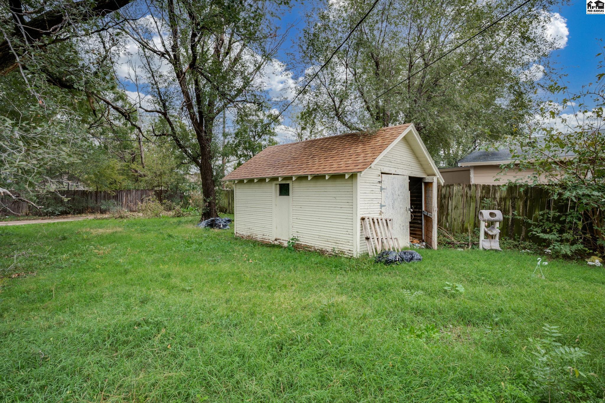 1844 S Hiram Avenue Wichita KS 67213