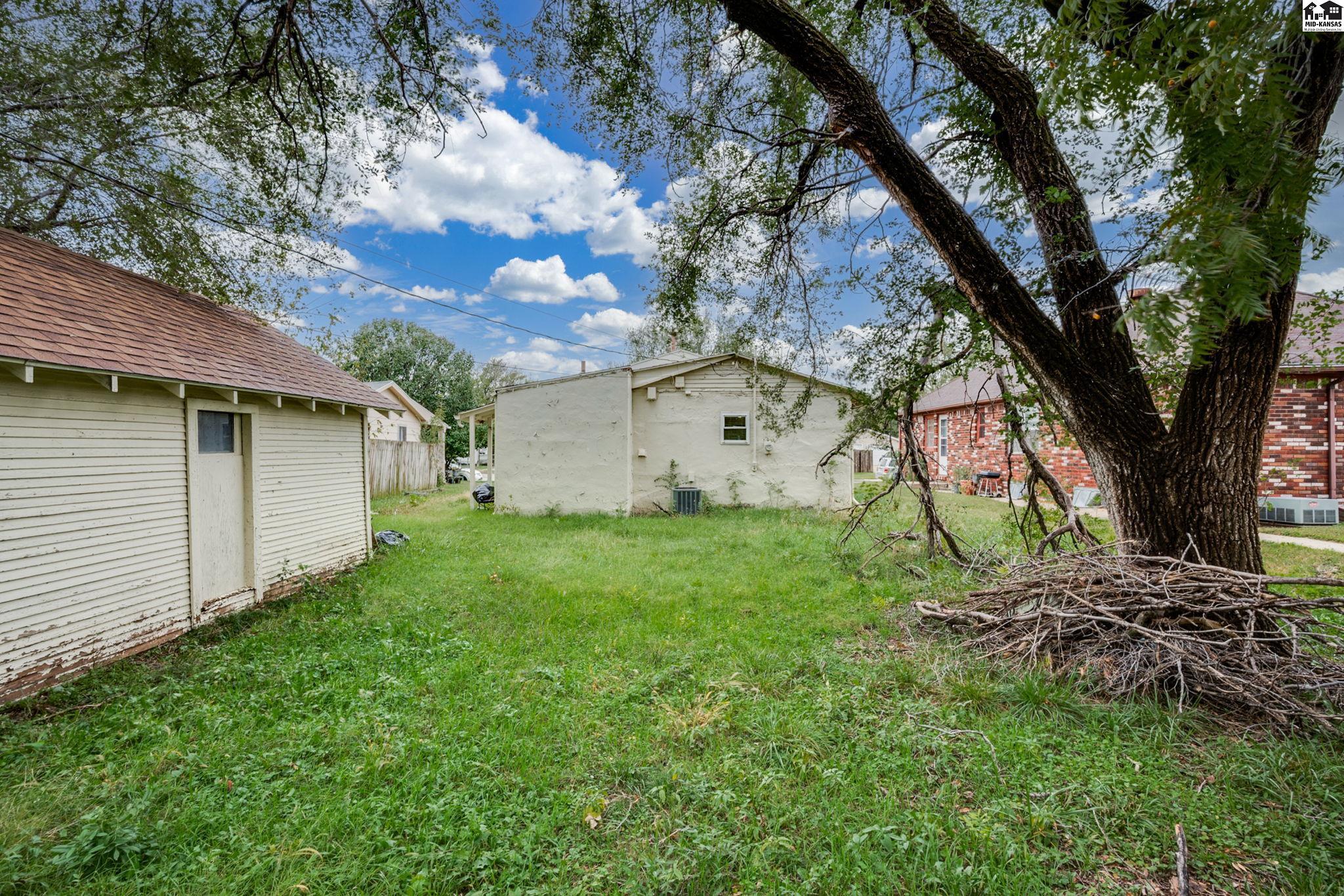 1844 S Hiram Avenue Wichita KS 67213