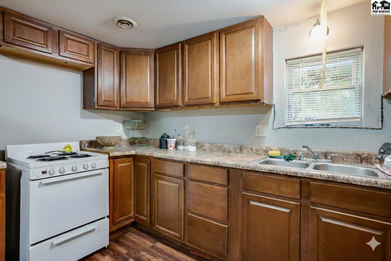 1844 S Hiram Avenue Wichita KS 67213