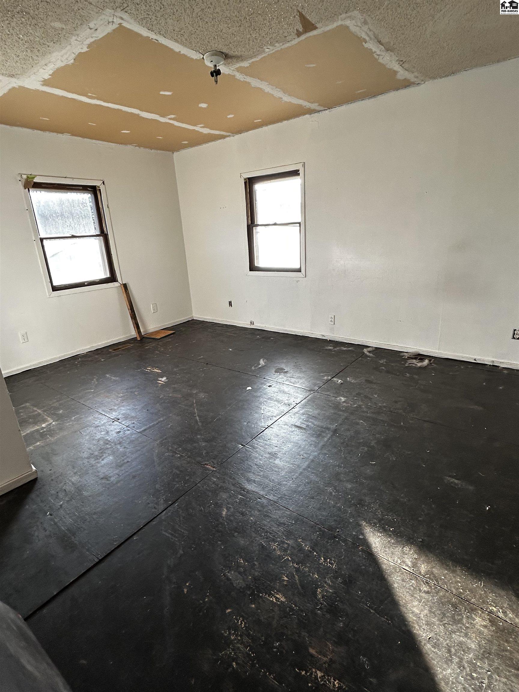 126 N Collingwood Street Pretty Prairie KS 67570