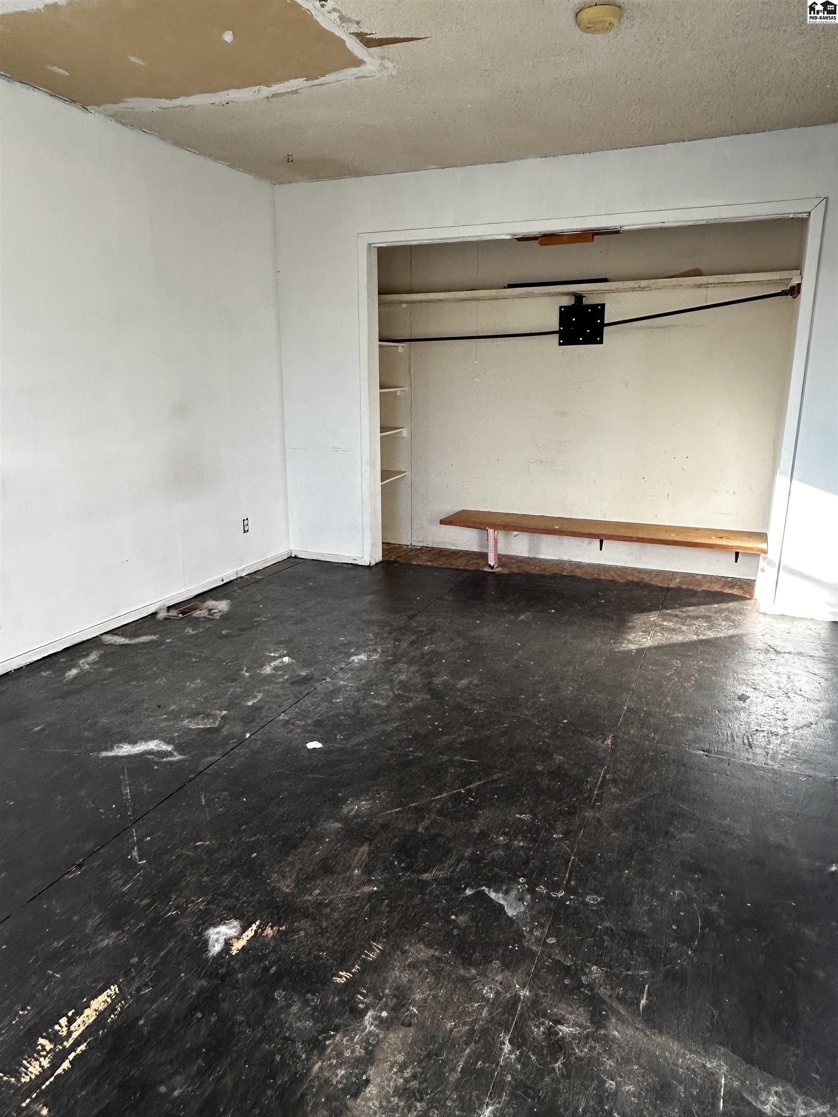 126 N Collingwood Street Pretty Prairie KS 67570