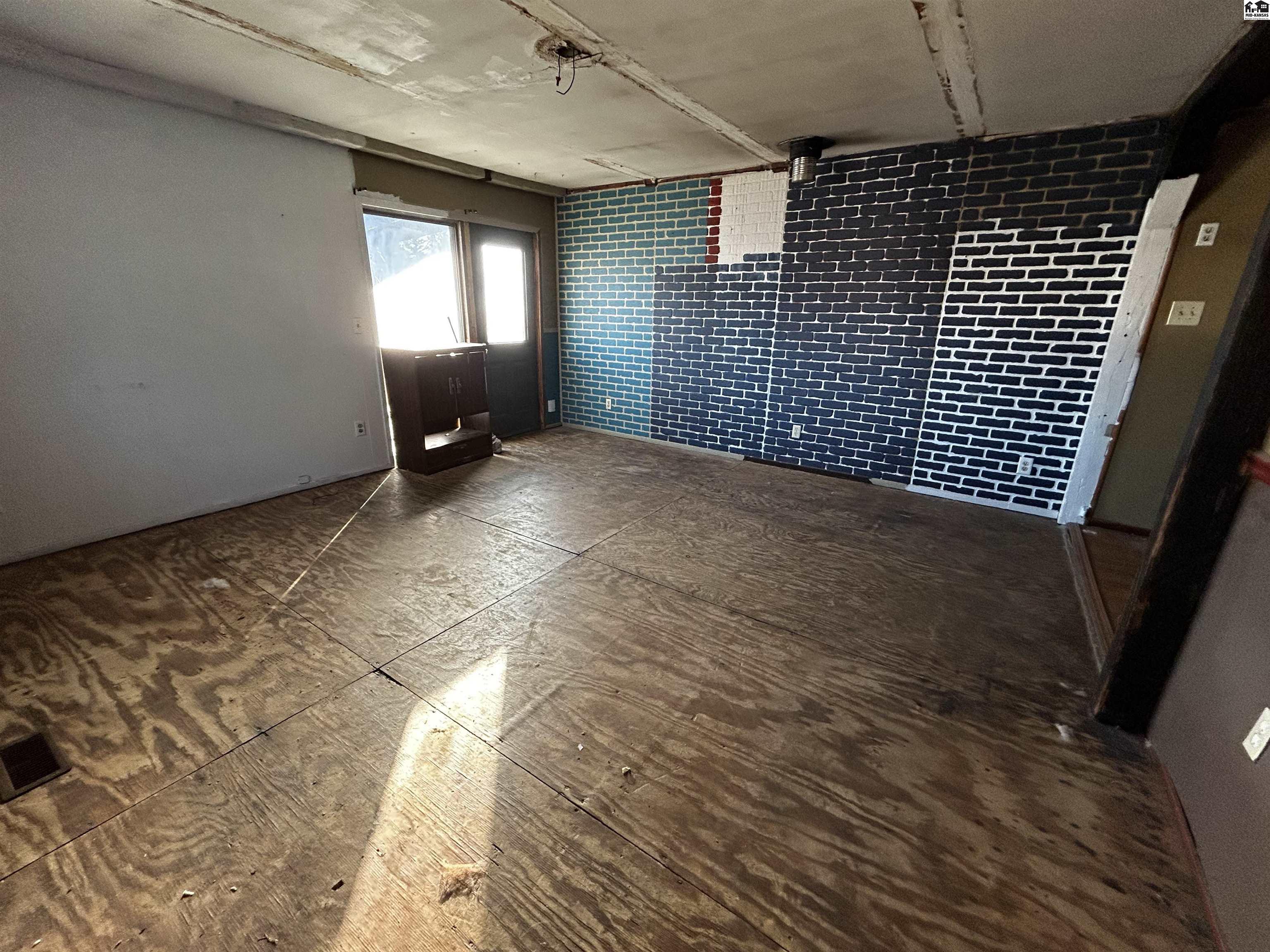 126 N Collingwood Street Pretty Prairie KS 67570