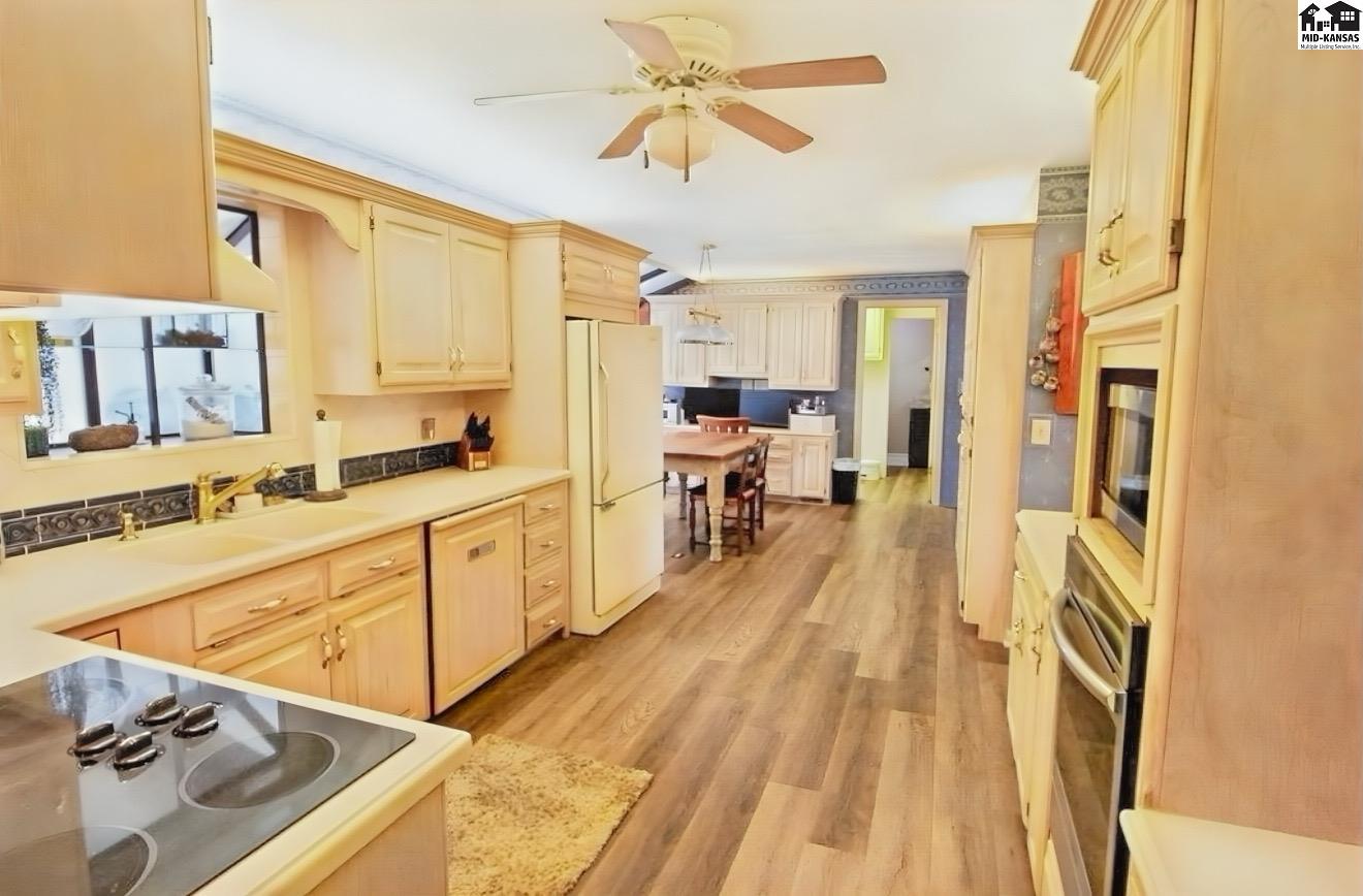 606 Adair Circle Hutchinson KS 67502