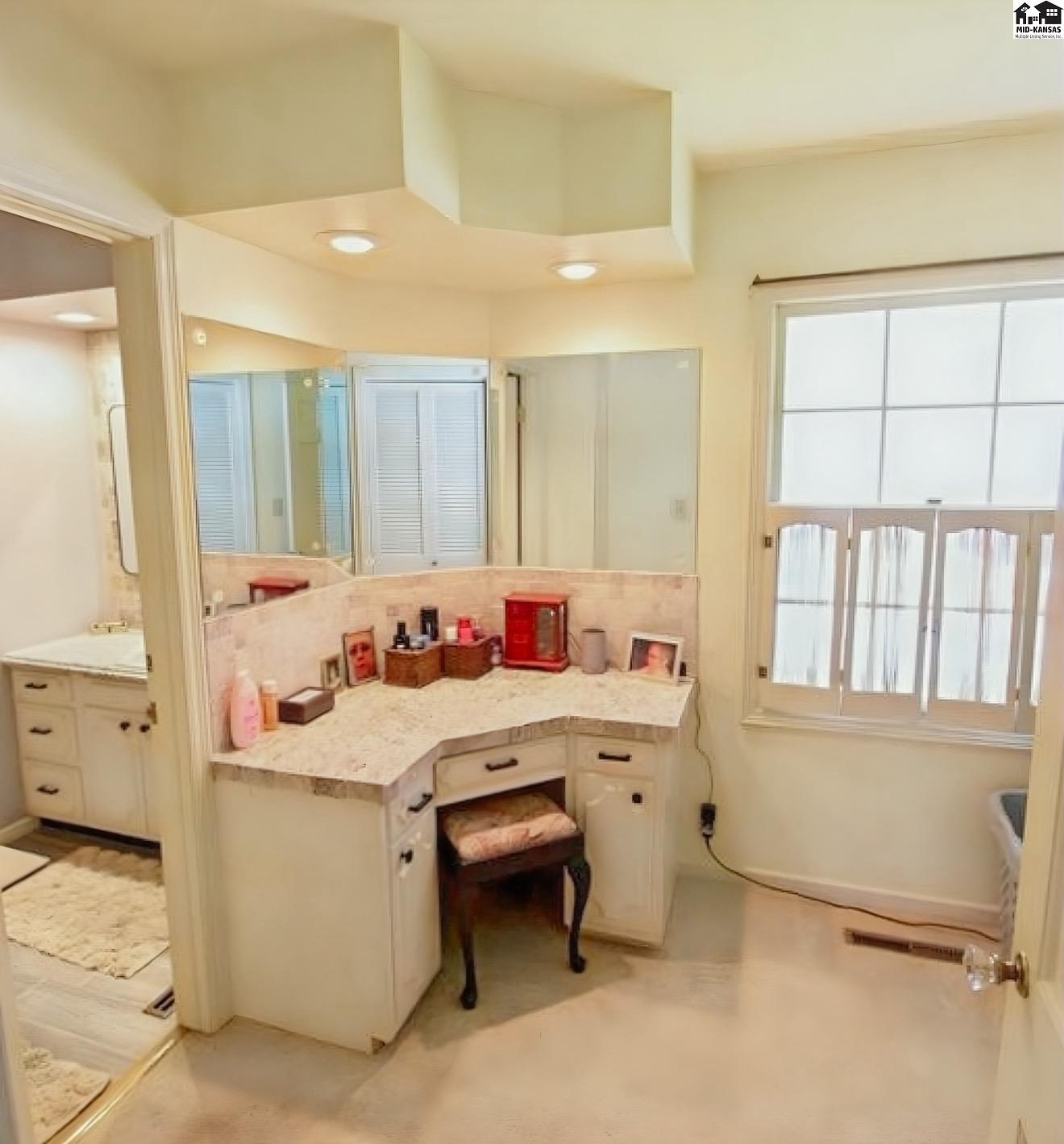 606 Adair Circle Hutchinson KS 67502