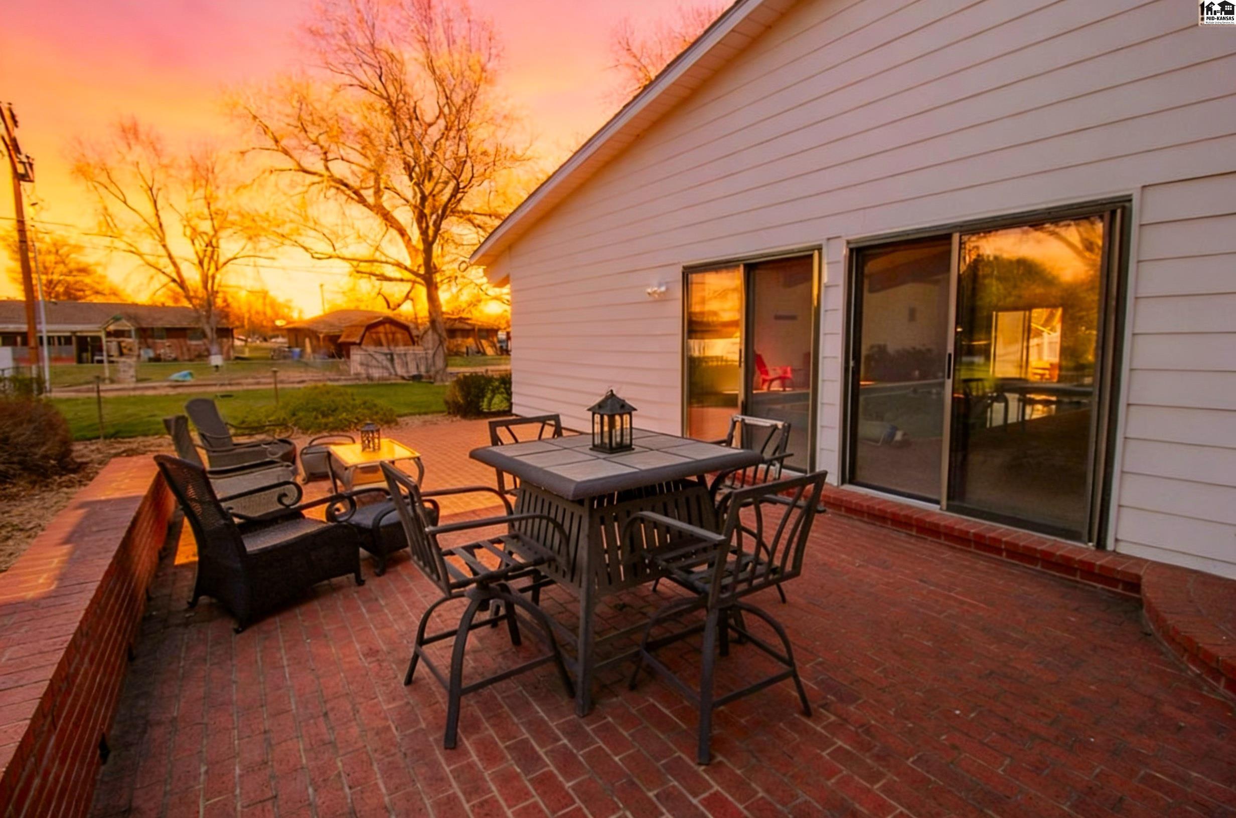 606 Adair Circle Hutchinson KS 67502