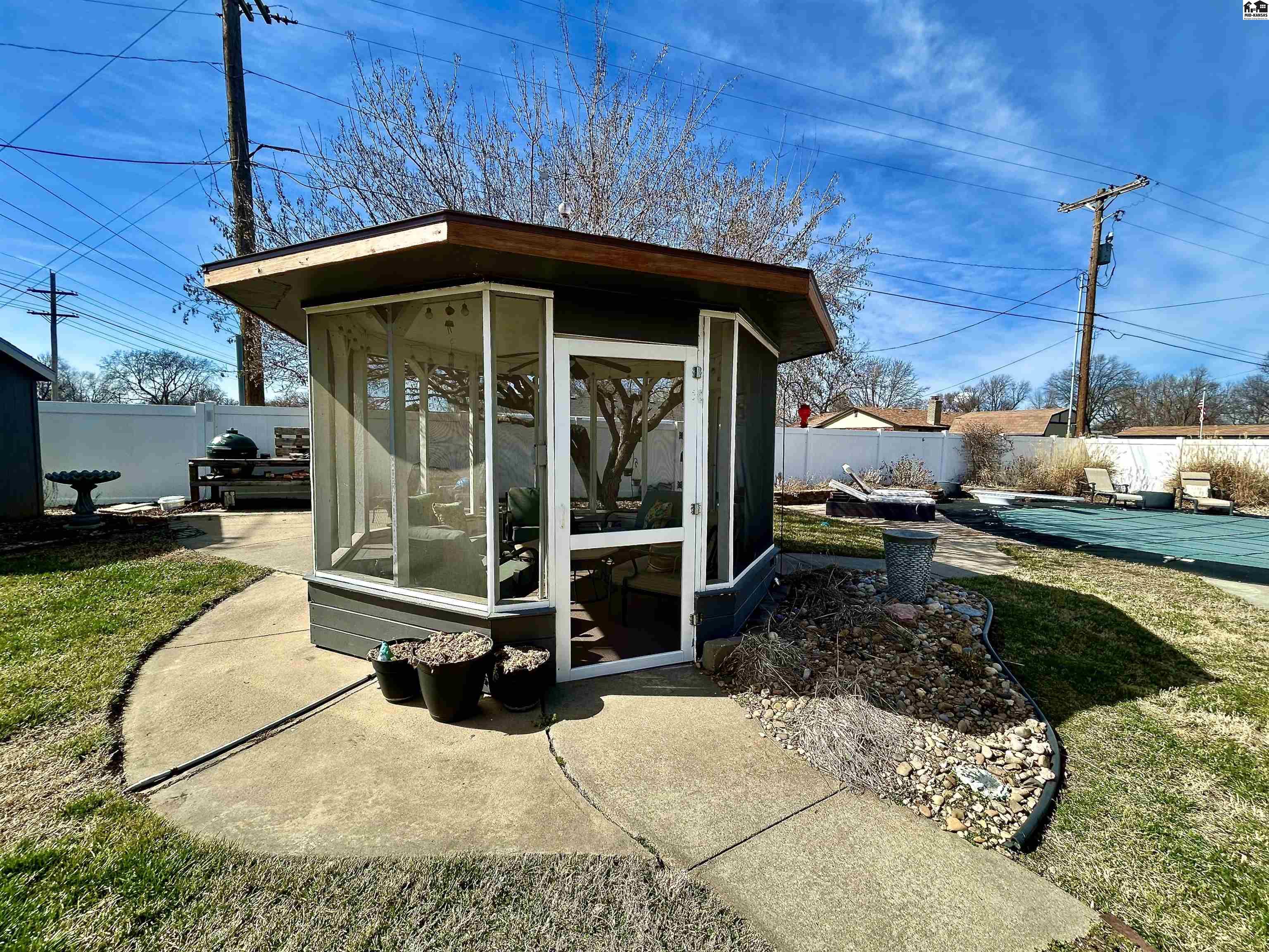 3001 Northwestern Avenue Hutchinson KS 67502