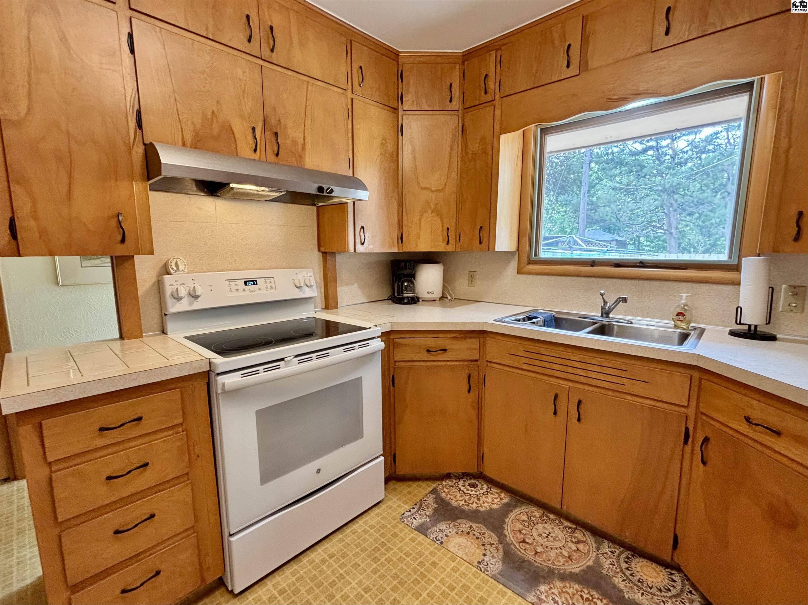 814 E Hancock Street Mcpherson KS 67460