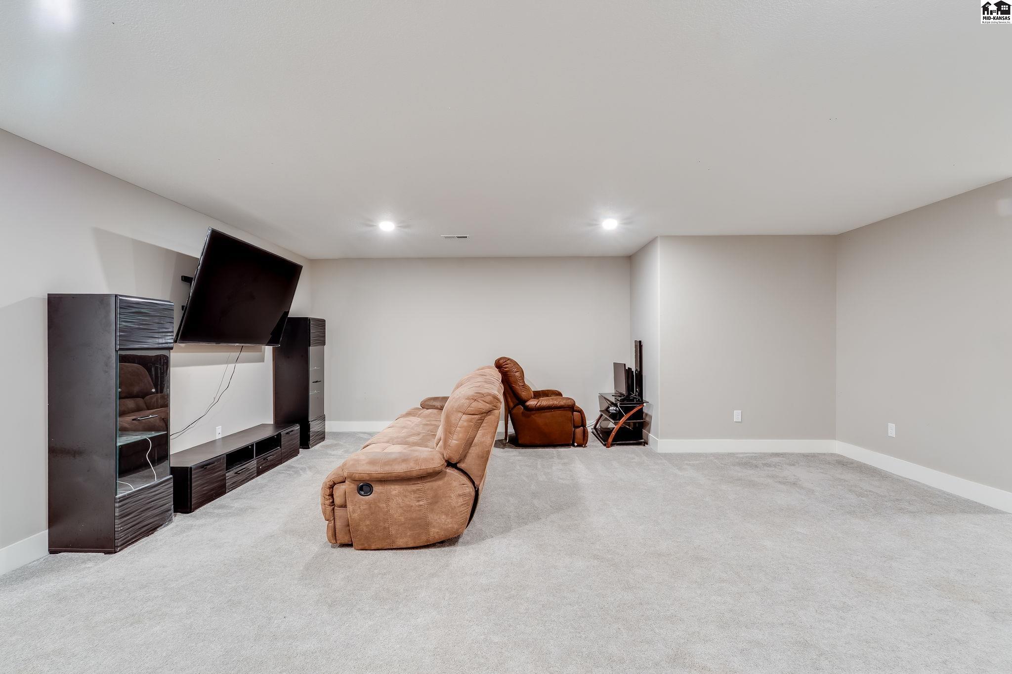 3040 N Susan Lane Mulvane KS 67110