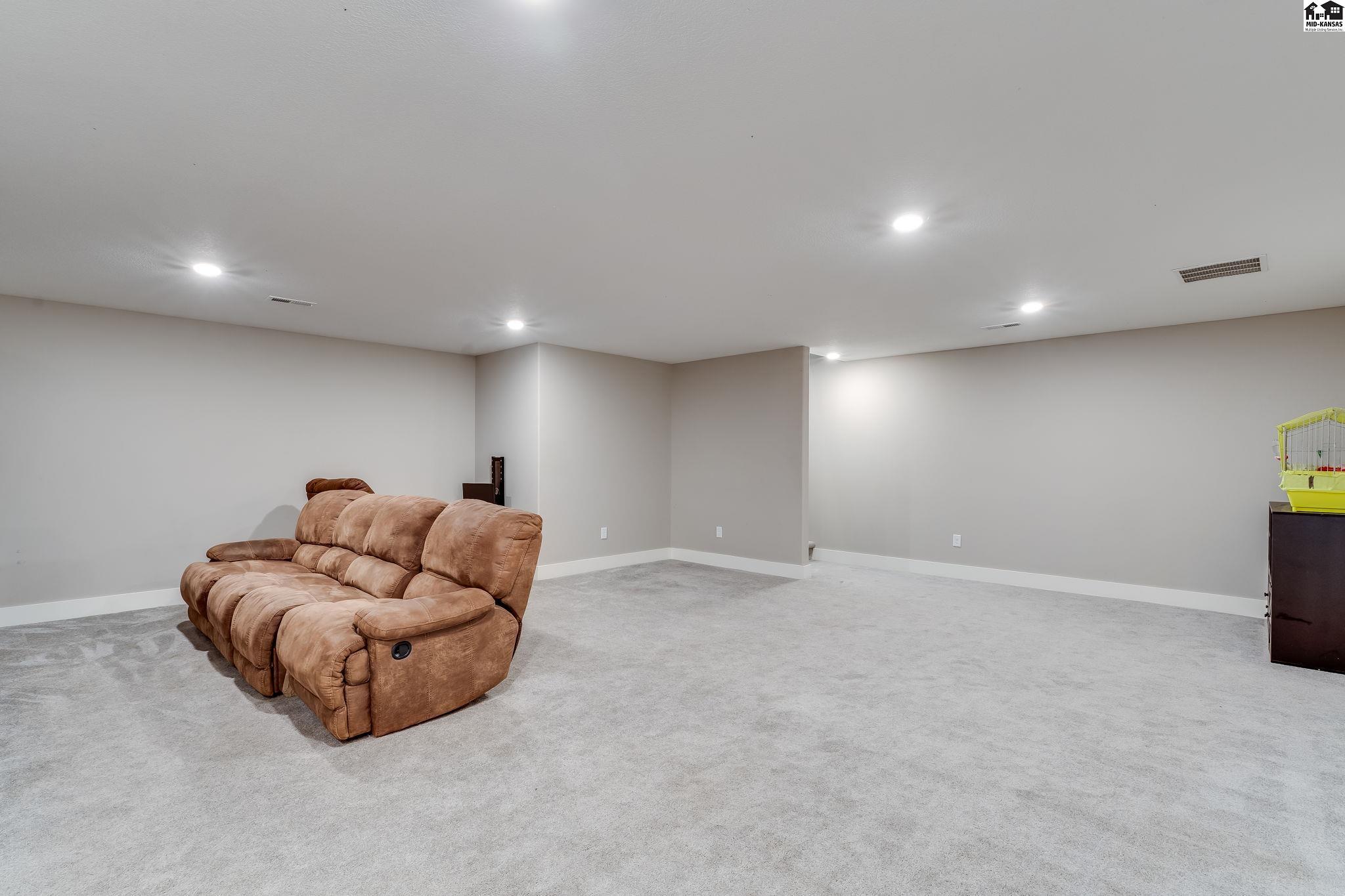 3040 N Susan Lane Mulvane KS 67110