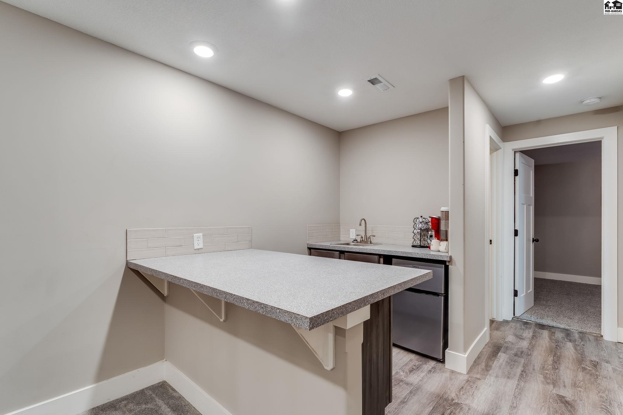 3040 N Susan Lane Mulvane KS 67110