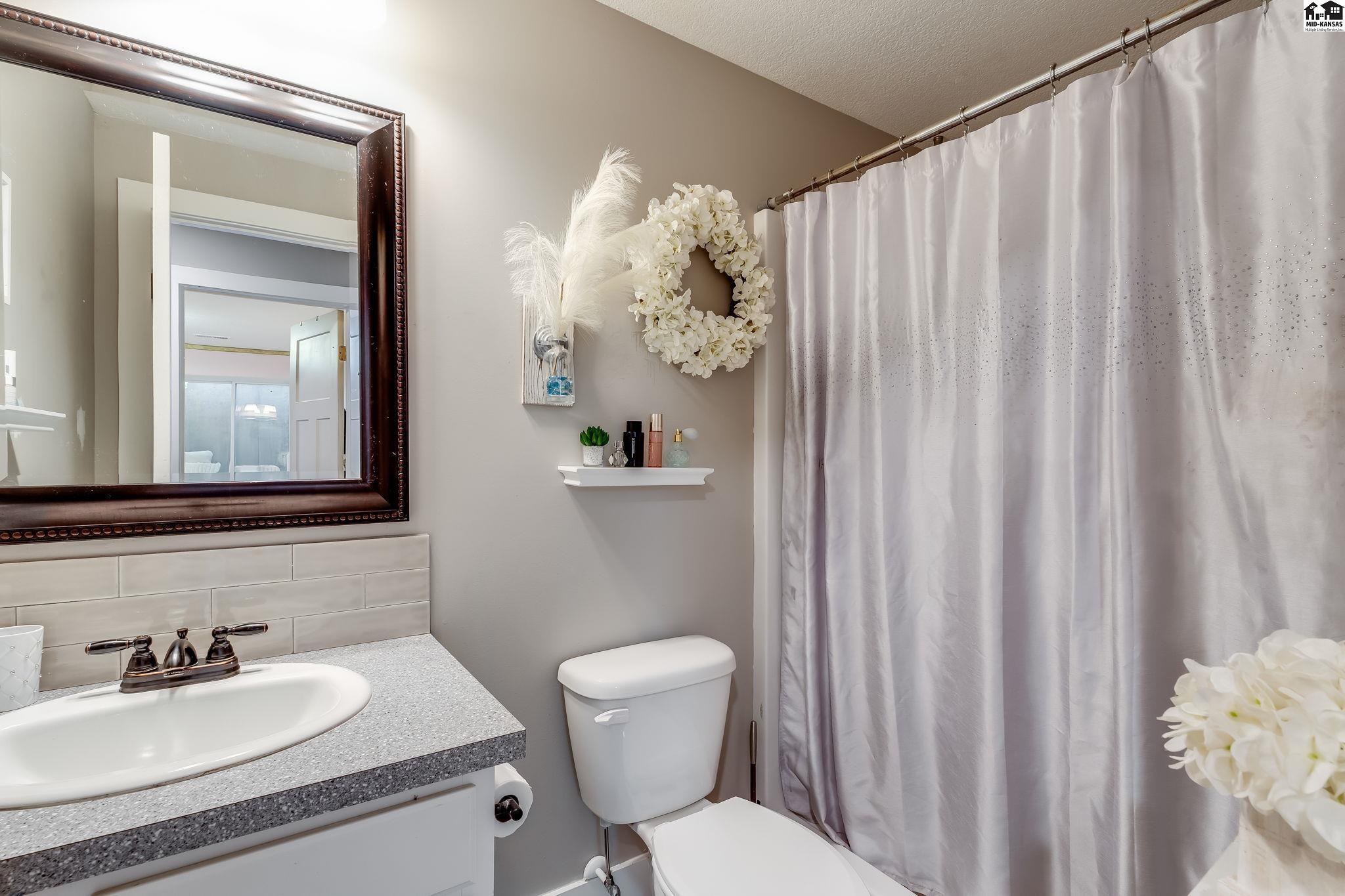 3040 N Susan Lane Mulvane KS 67110