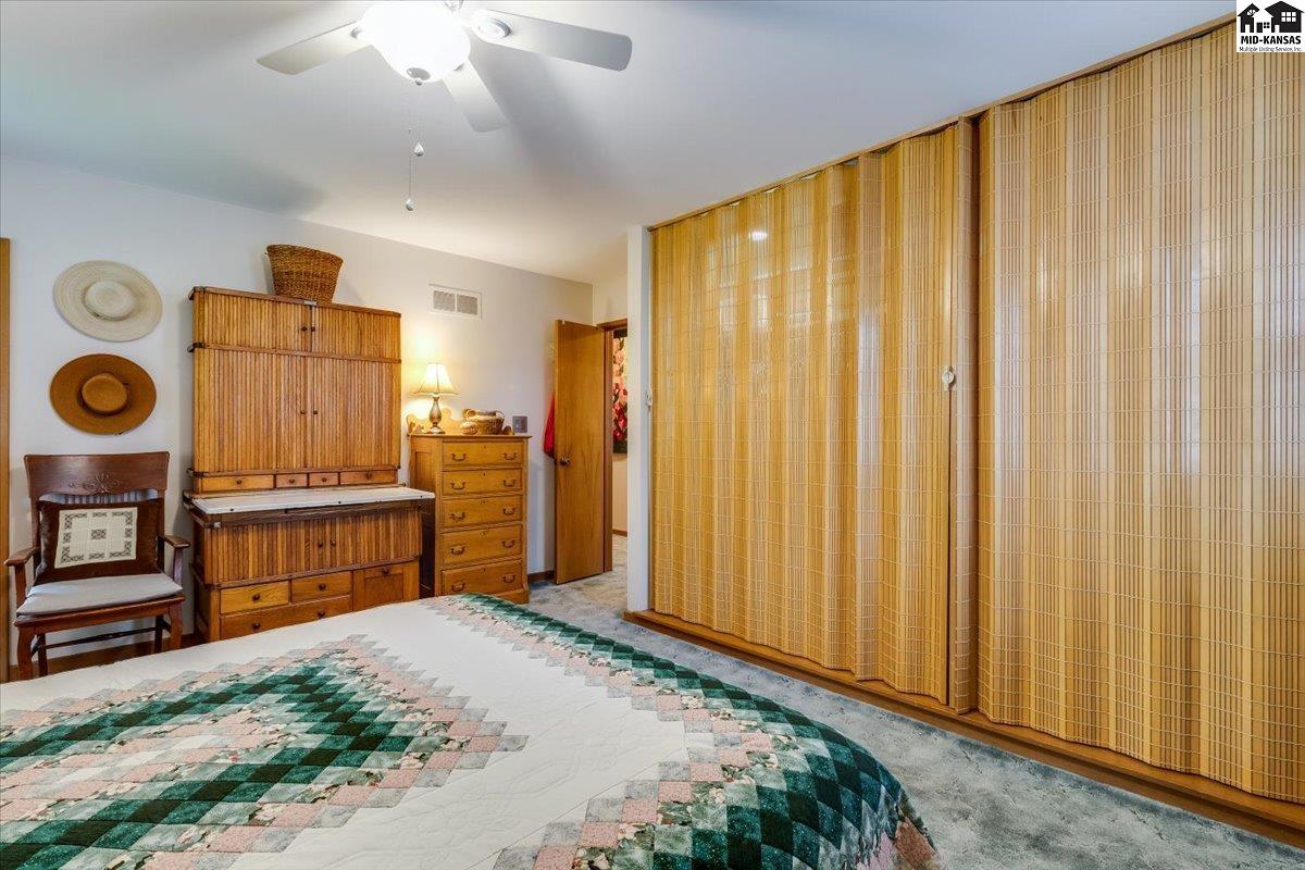 9 Pawnee Drive Hutchinson KS 67502