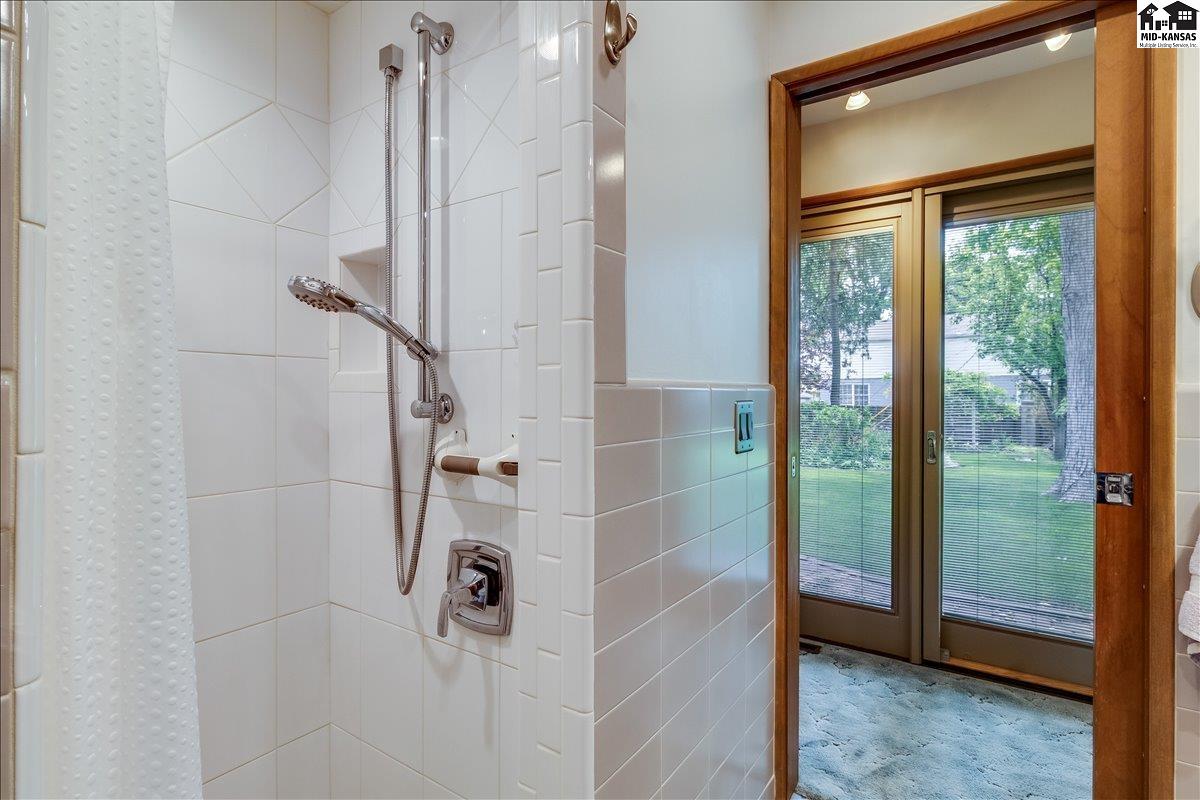 9 Pawnee Drive Hutchinson KS 67502