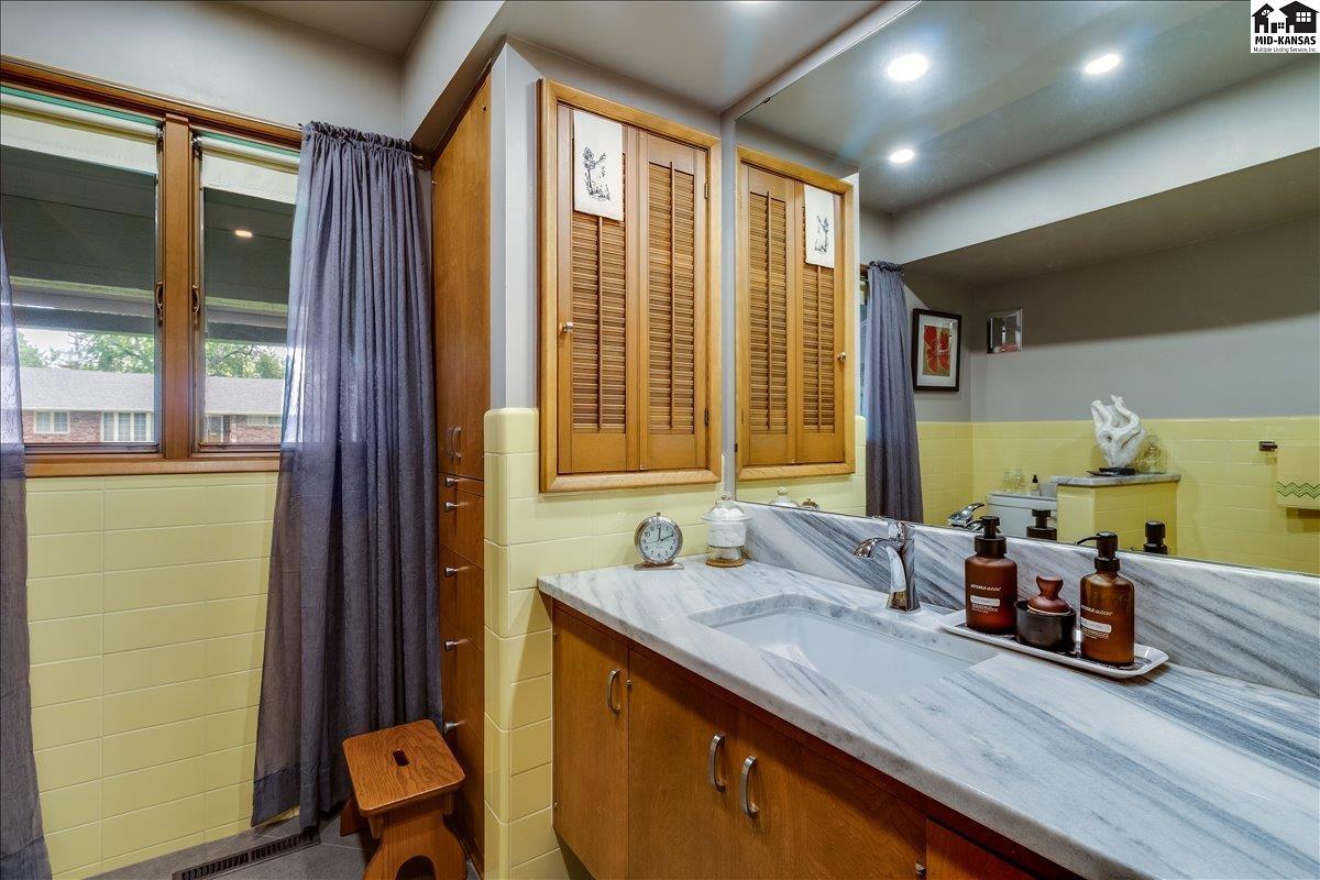 9 Pawnee Drive Hutchinson KS 67502