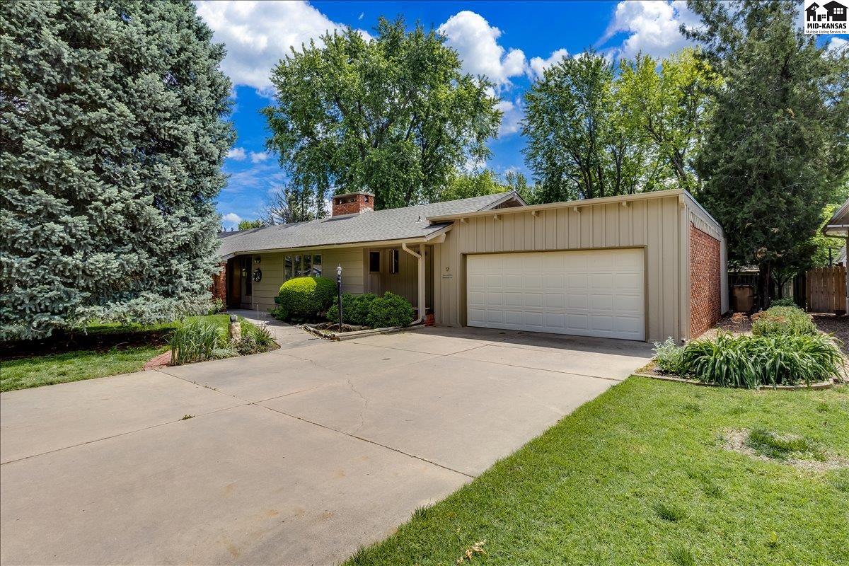 9 Pawnee Drive Hutchinson KS 67502