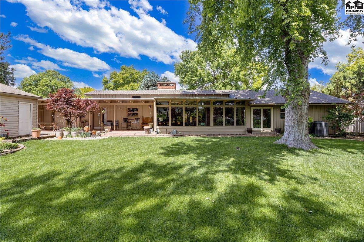 9 Pawnee Drive Hutchinson KS 67502