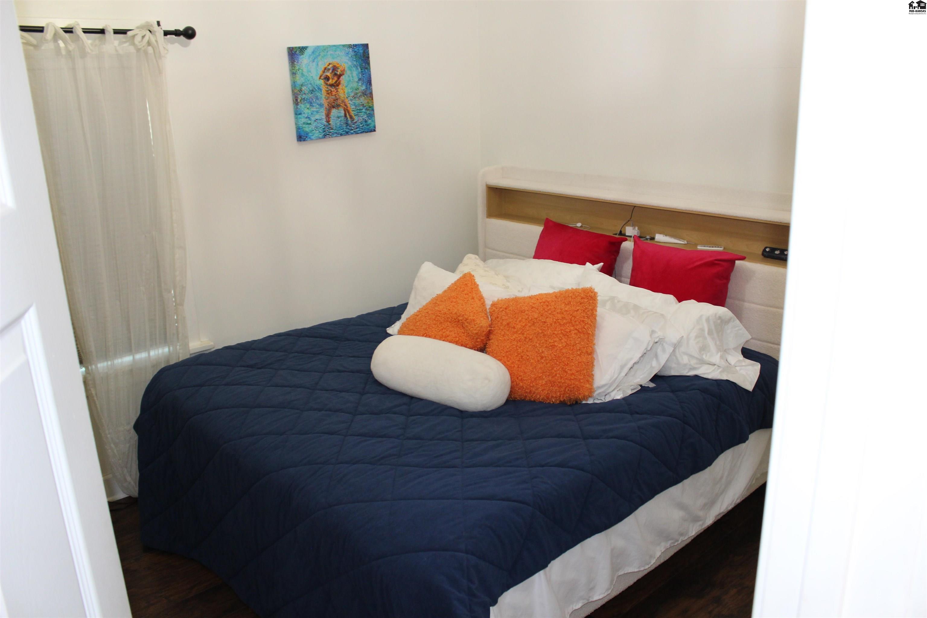 126 N Roosevelt Street Marion KS 66861-9999