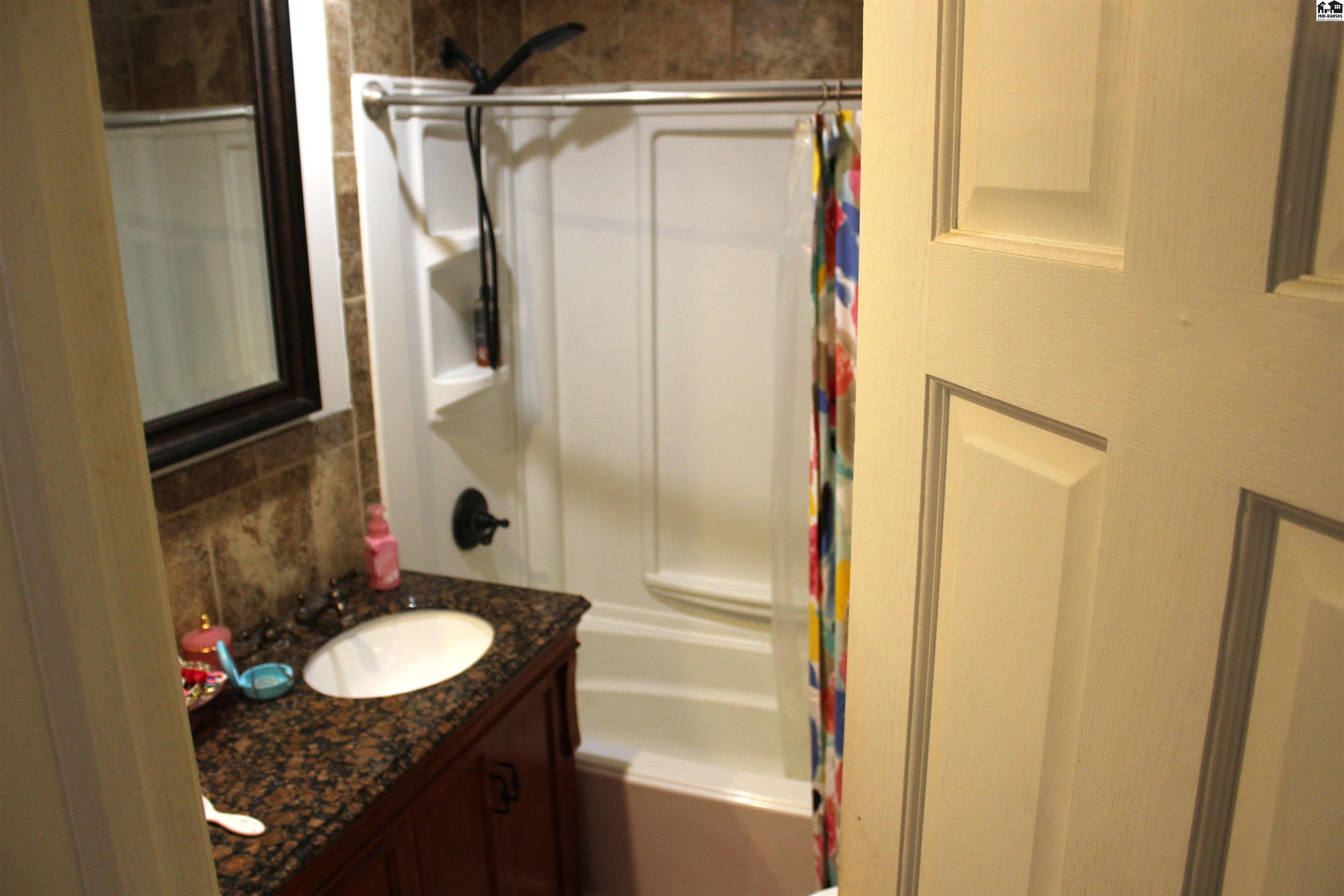 126 N Roosevelt Street Marion KS 66861-9999