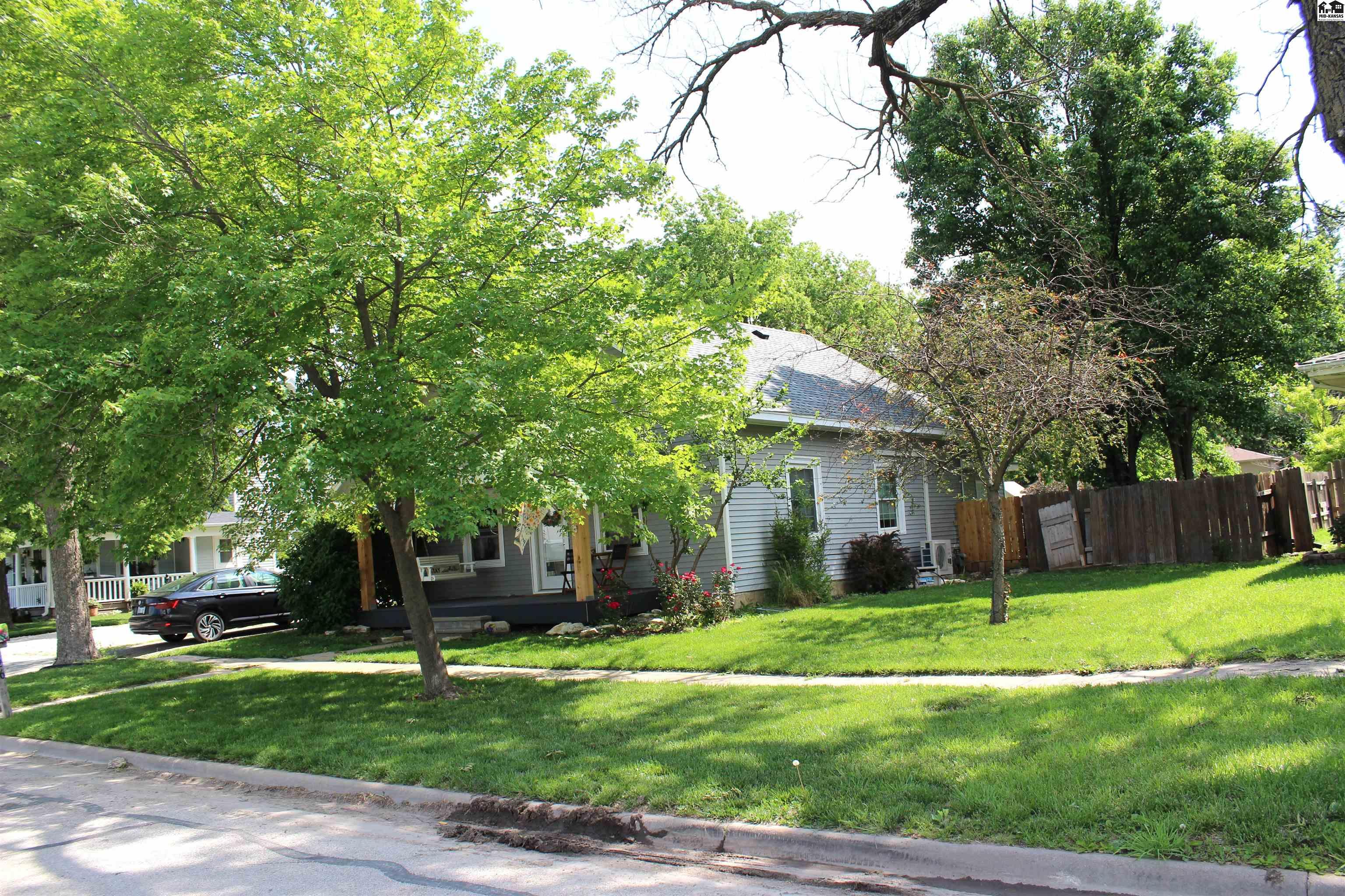 126 N Roosevelt Street Marion KS 66861-9999