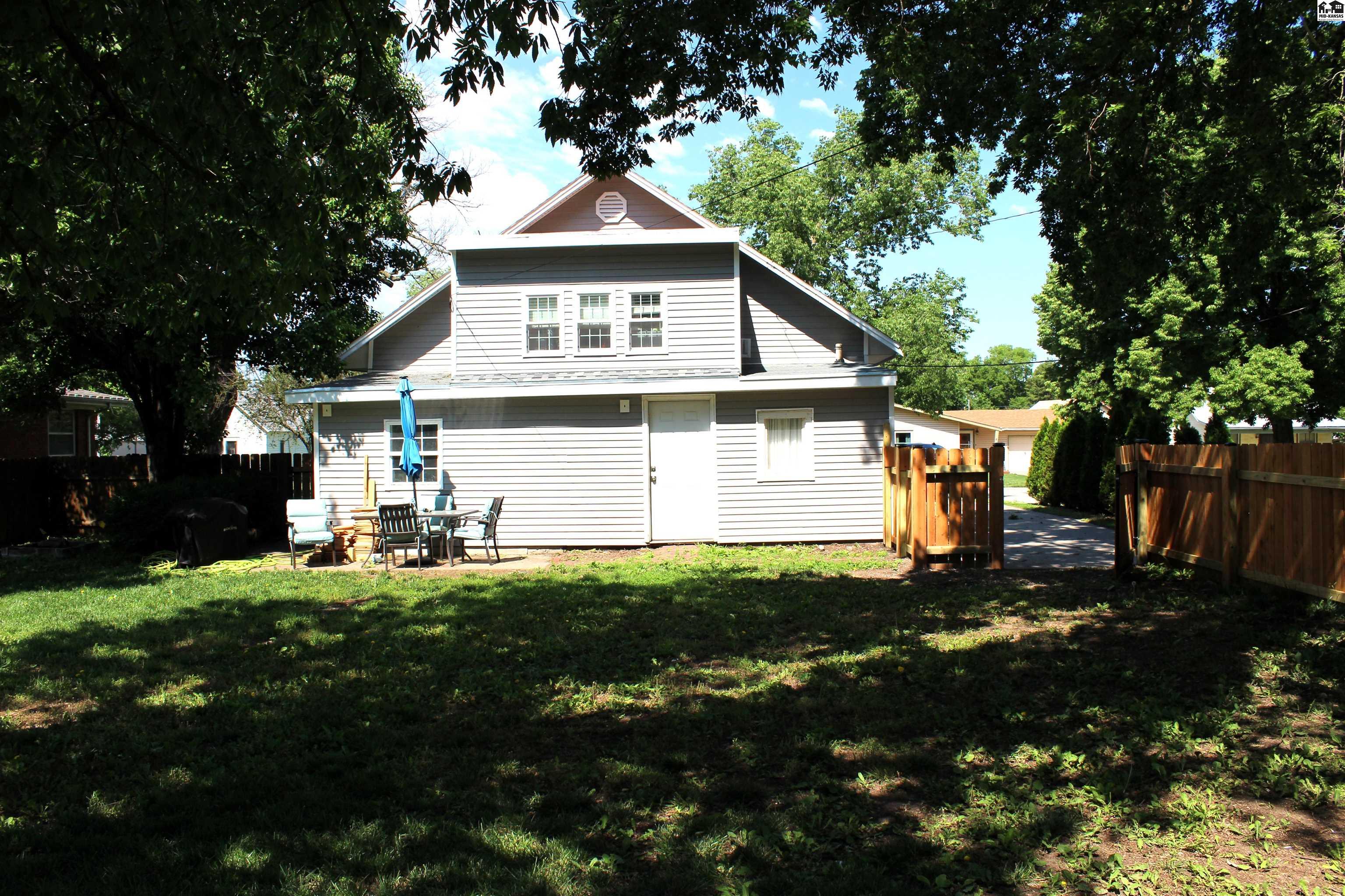 126 N Roosevelt Street Marion KS 66861-9999