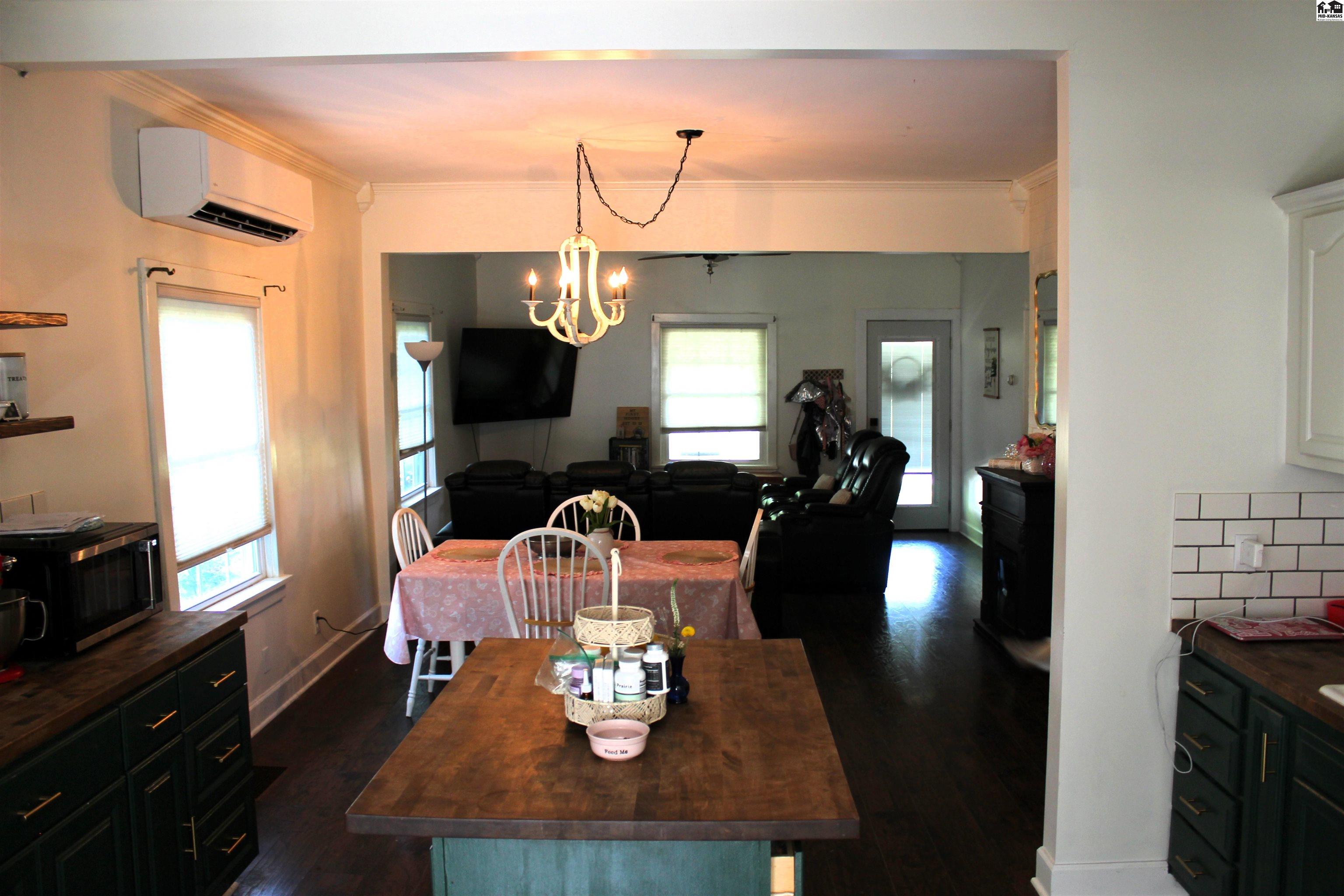 126 N Roosevelt Street Marion KS 66861-9999